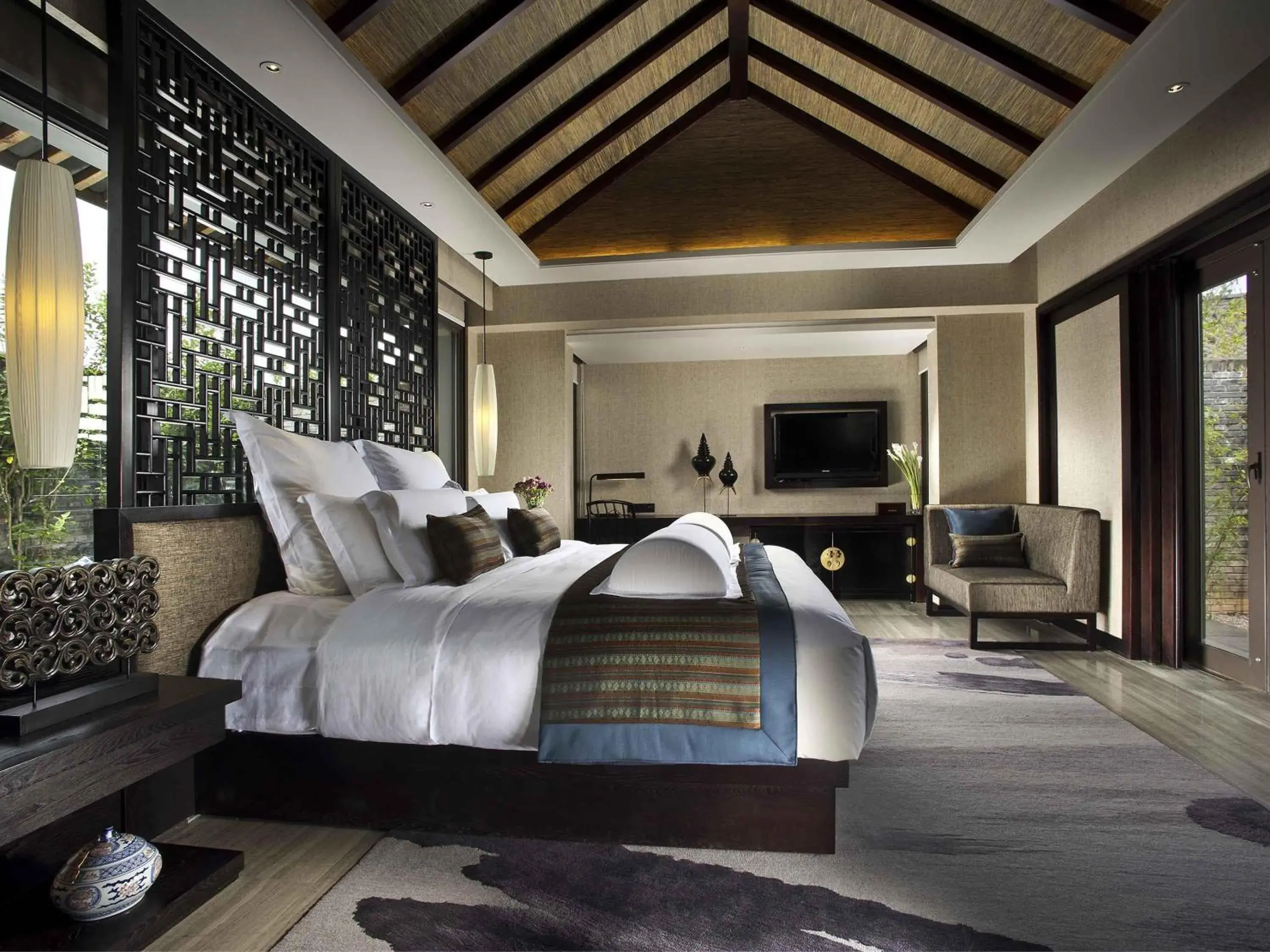 Bedroom, Bed in Pullman Lijiang Resort & Spa Bedroom, Bed in Pullman Lijiang Resort & Spa