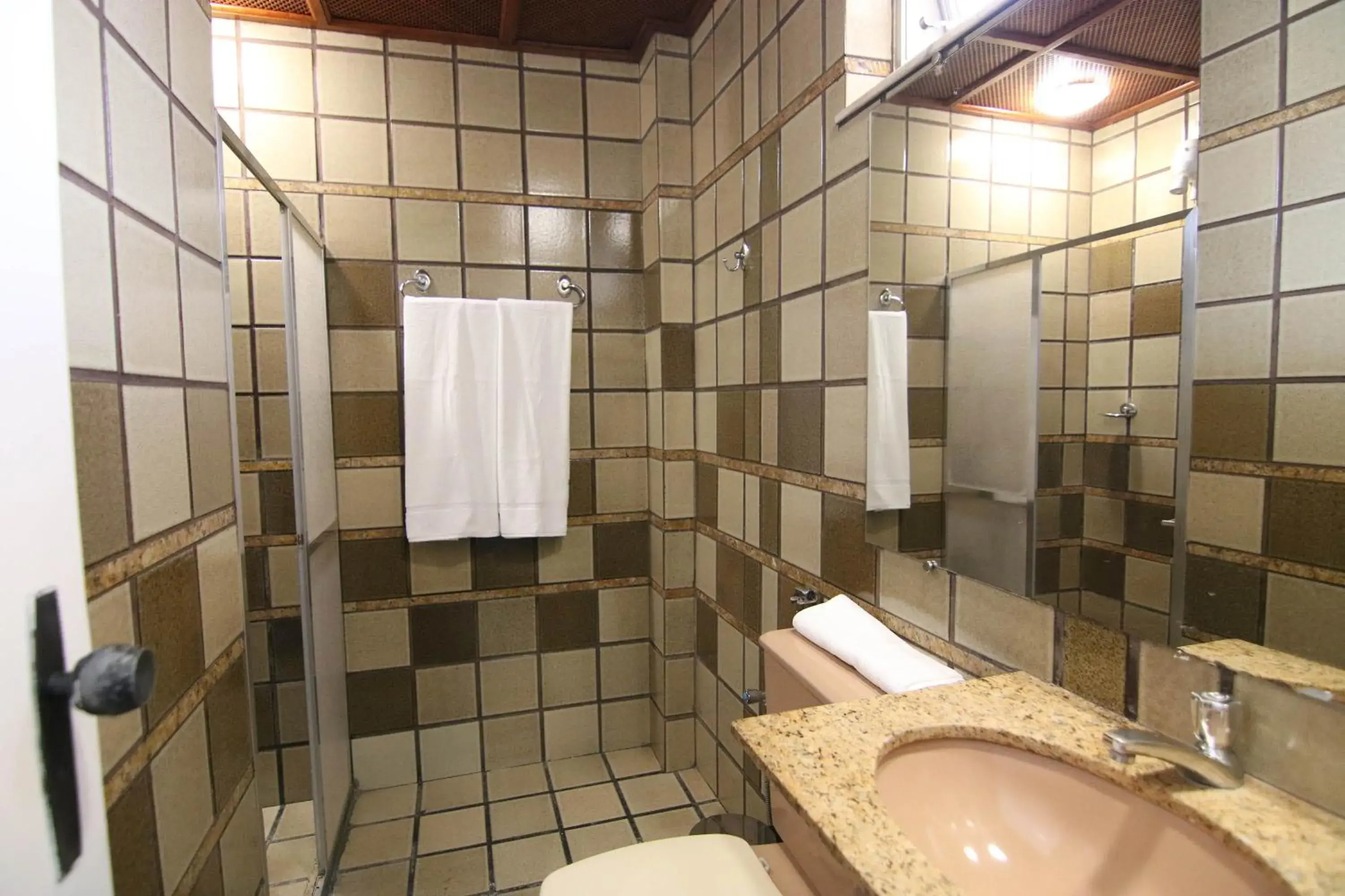 Bath in Samba Belo Horizonte Centro Bath in Samba Belo Horizonte Centro