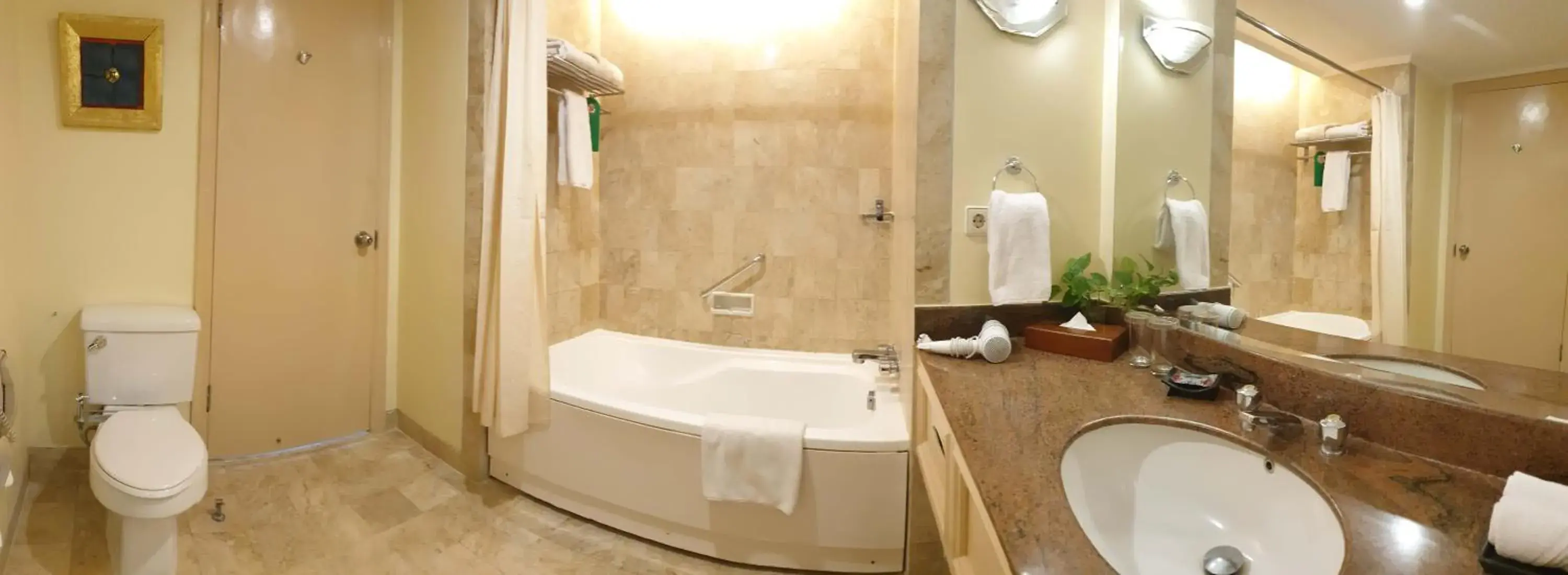 Bathroom in Aryaduta Lippo Village Bathroom in Aryaduta Lippo Village