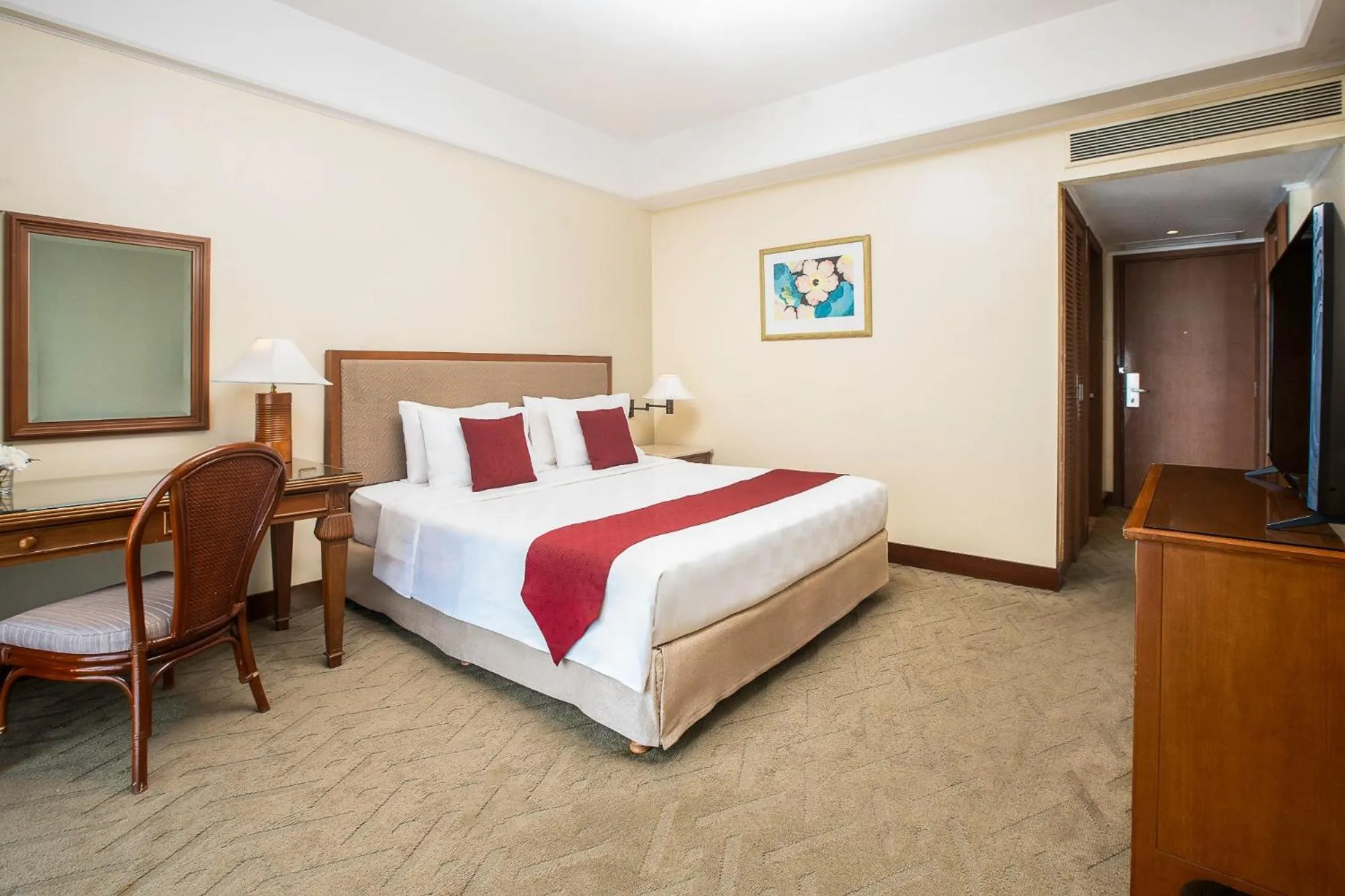 Bed in Aryaduta Lippo Village