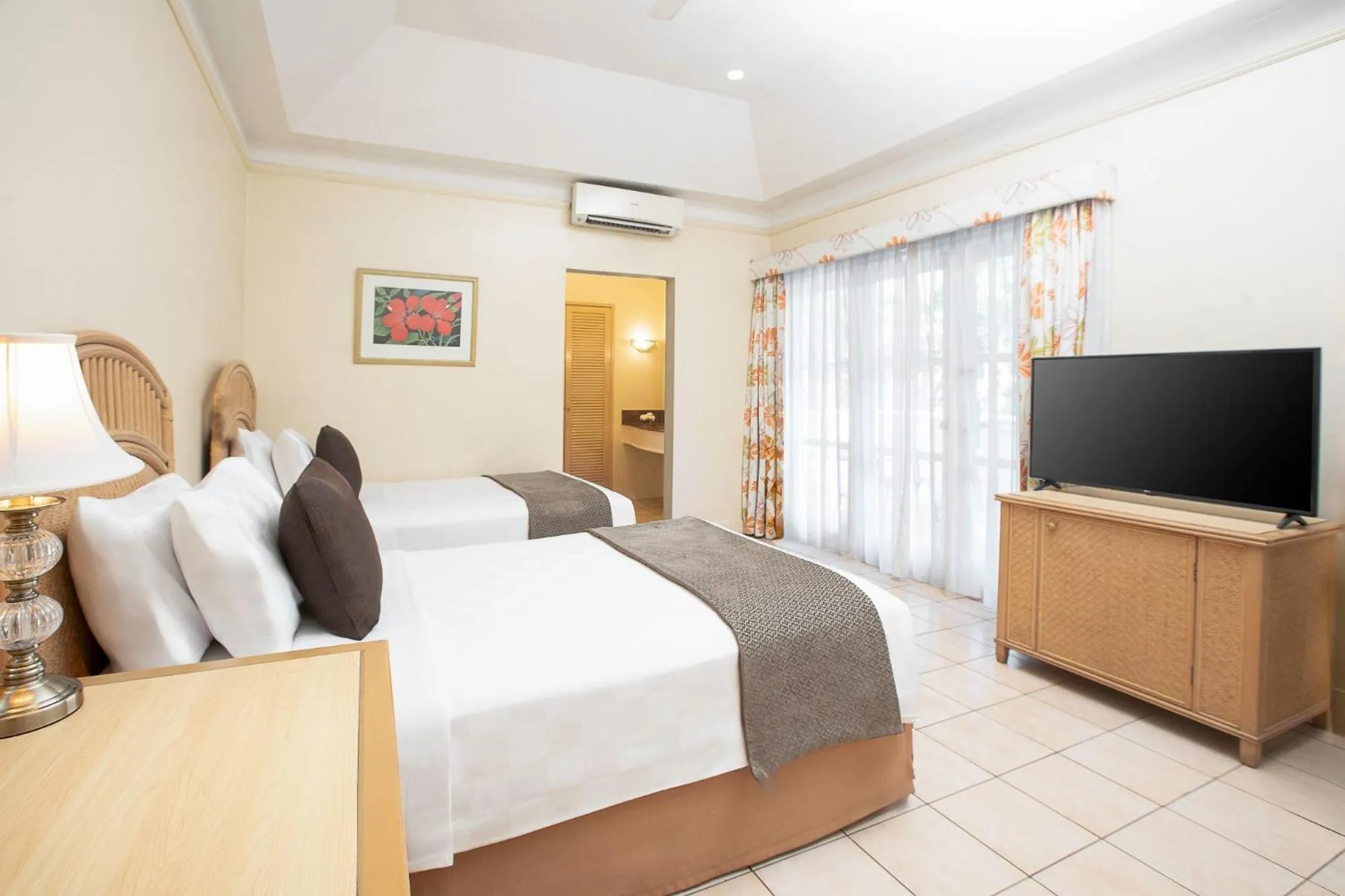 Bed in Aryaduta Lippo Village