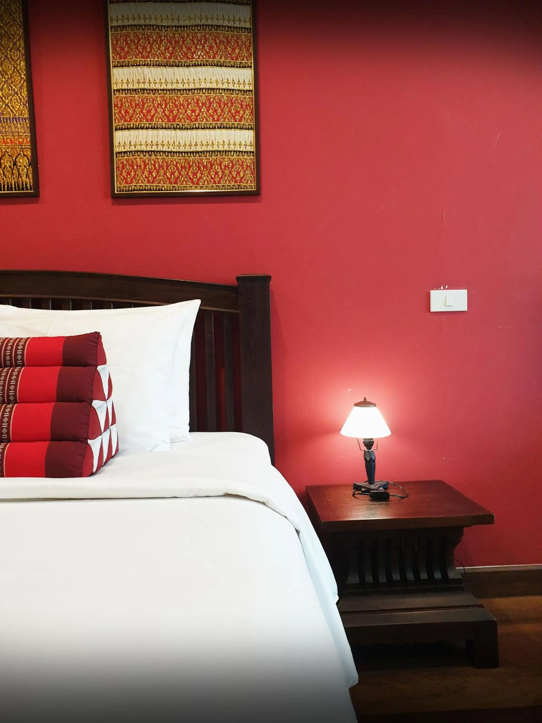 Bed in Focal Local Bed & Breakfast