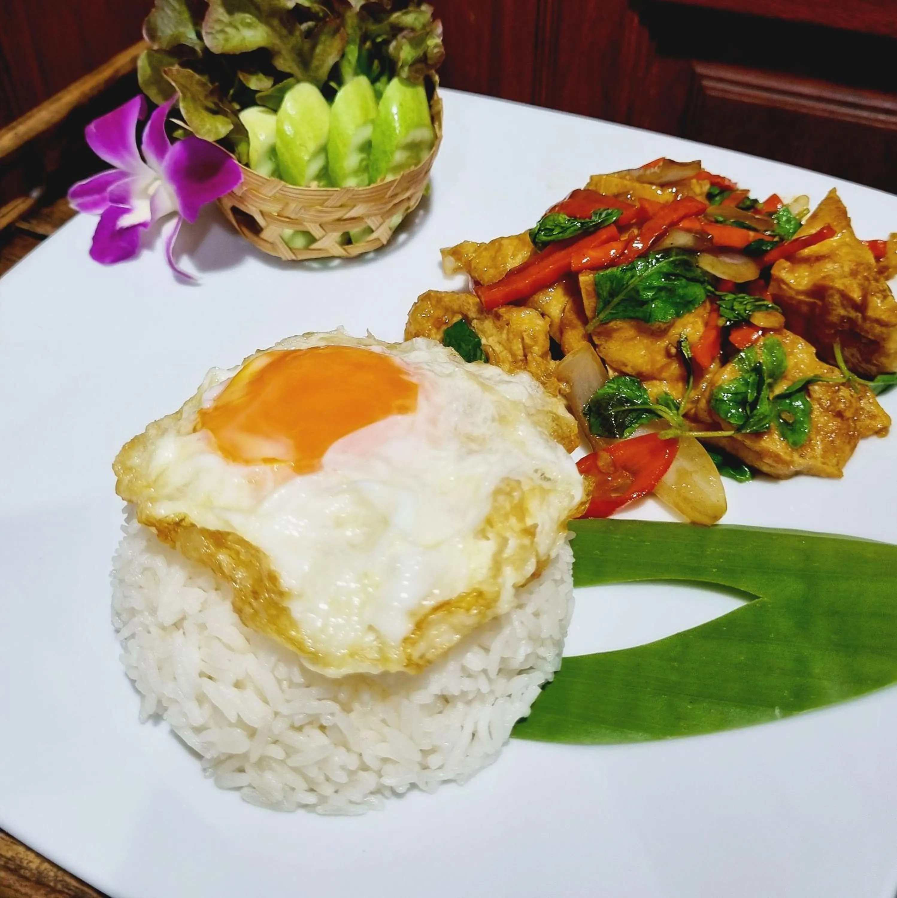 Asian breakfast in Focal Local Bed & Breakfast