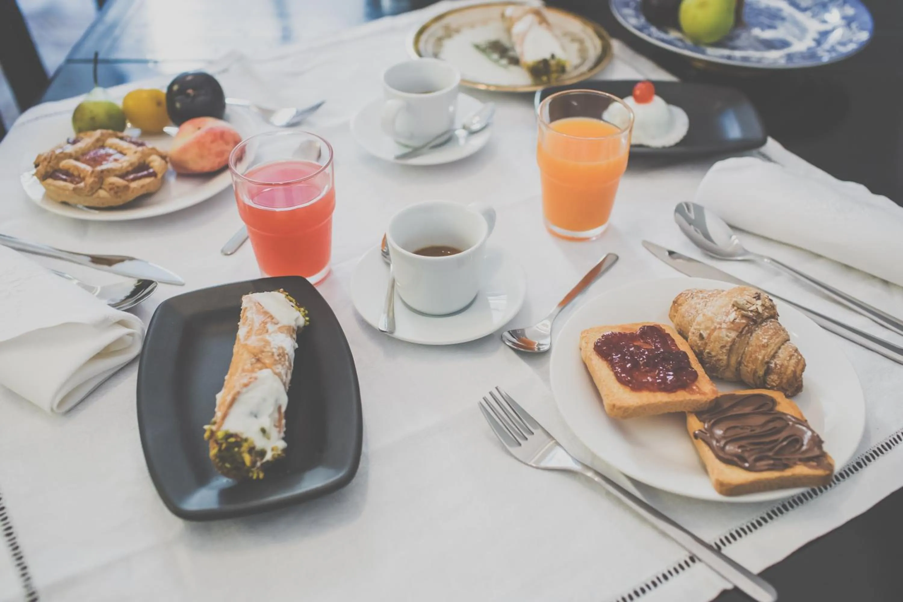 Communal kitchen in Palazzo Speciale B&B