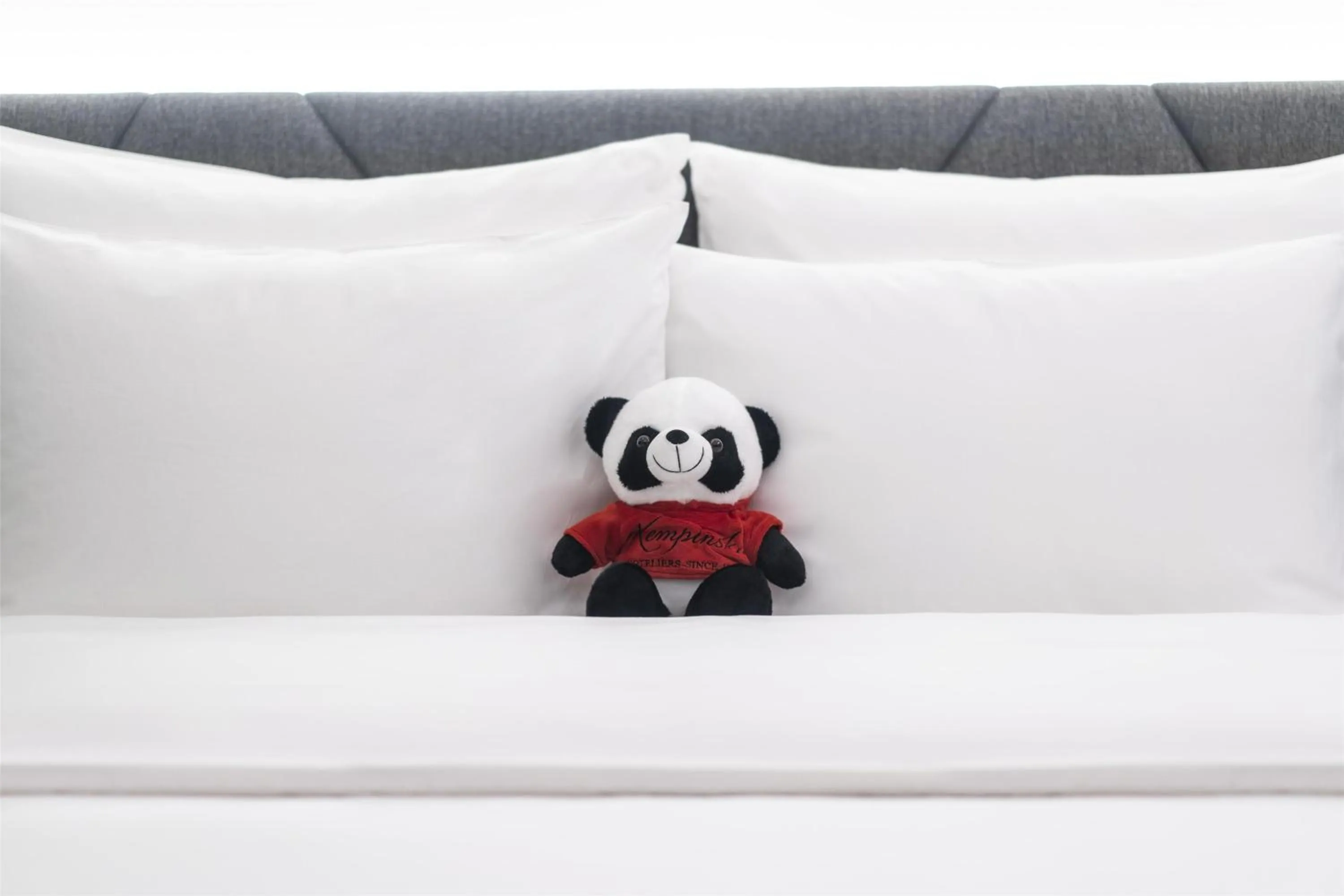 Bedroom, Bed in Kempinski Hotel Chengdu-City Center