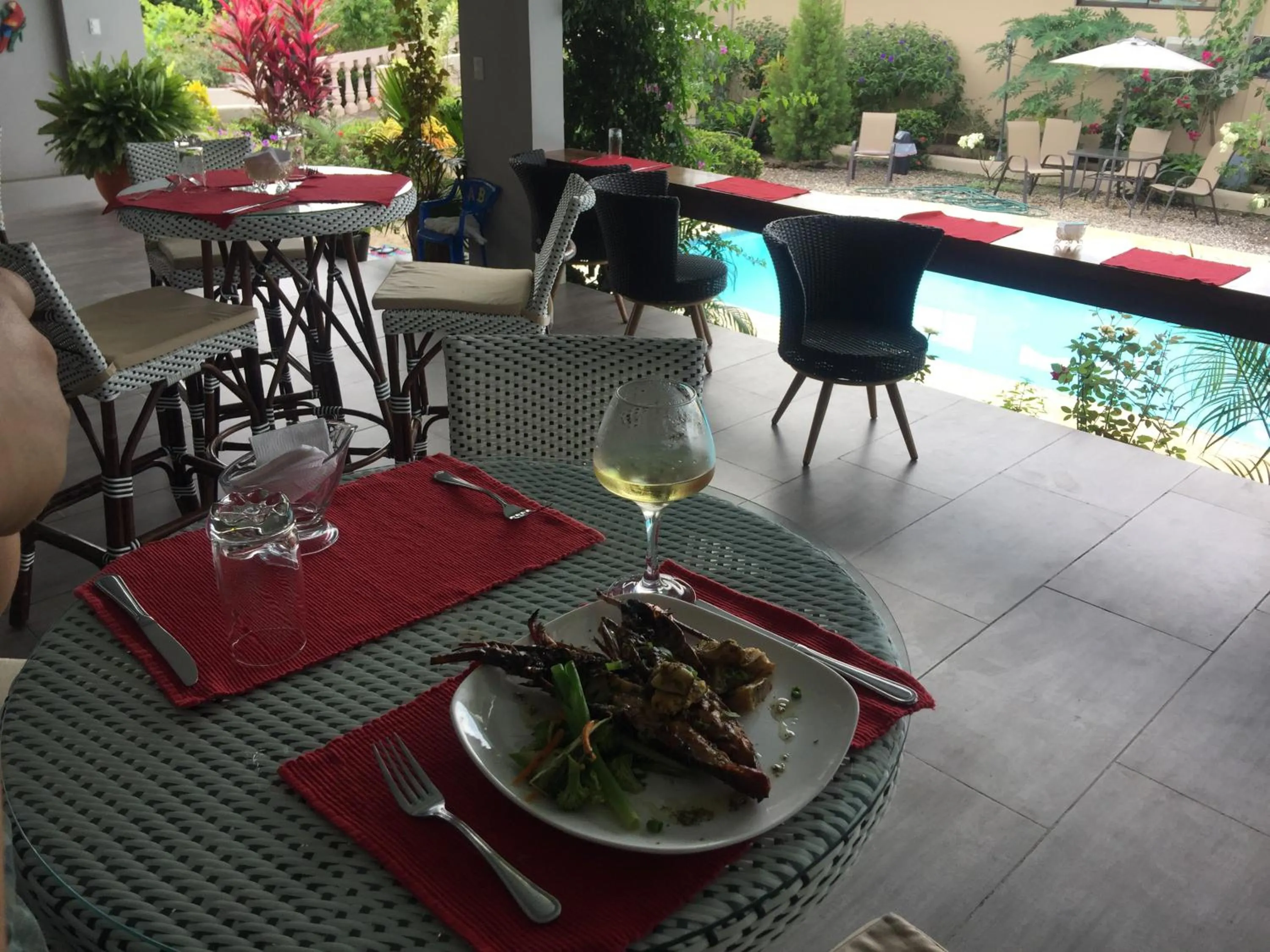 Restaurant/places to eat in Hotel Margarita and Tour Operator Drake Bay