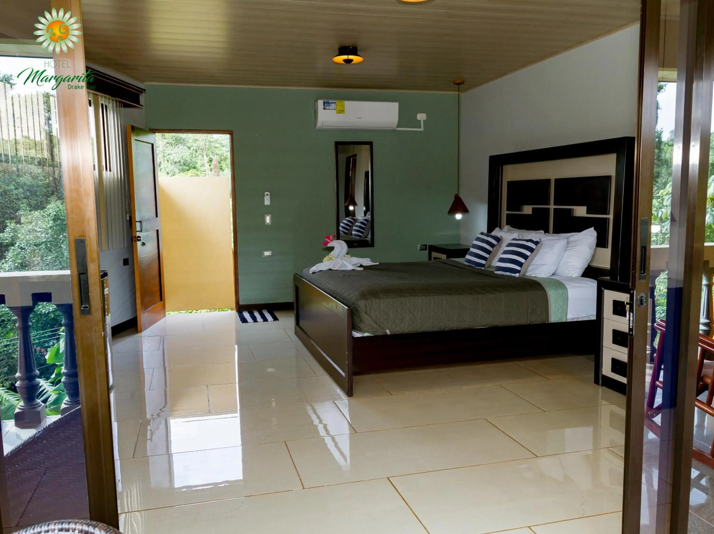 Hotel Margarita and Tour Operator Drake Bay