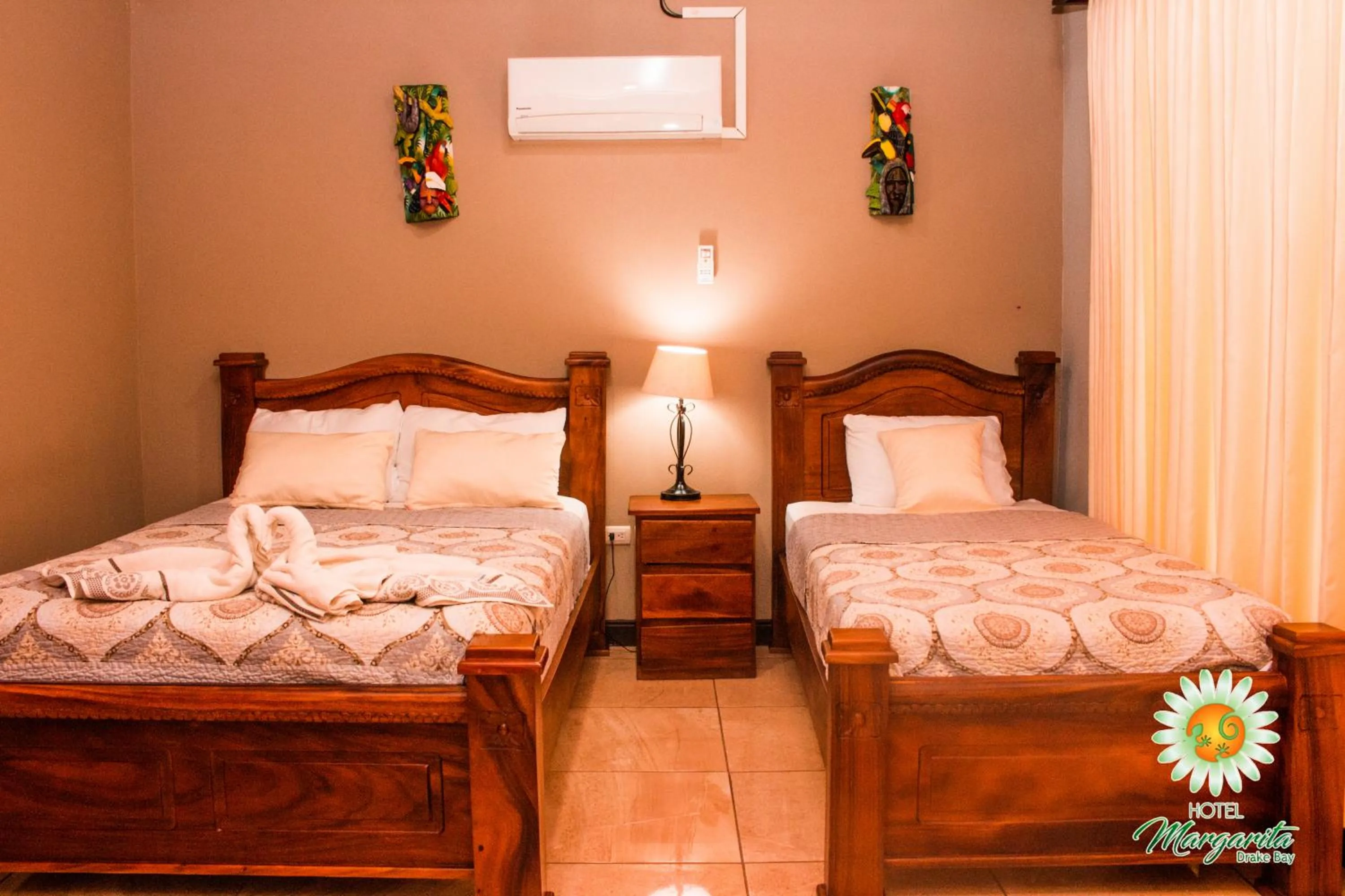 Decorative detail, Bed in Hotel Margarita and Tour Operator Drake Bay