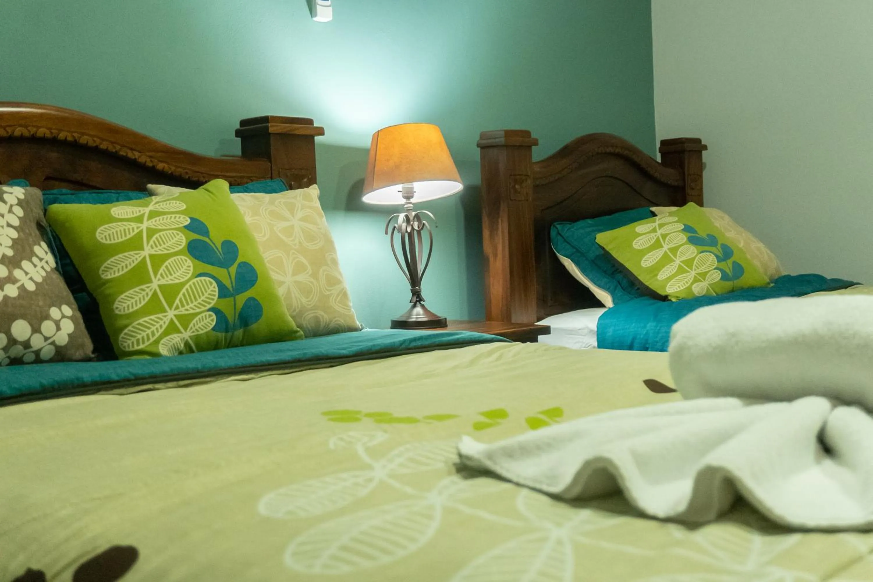 Bed in Hotel Margarita and Tour Operator Drake Bay