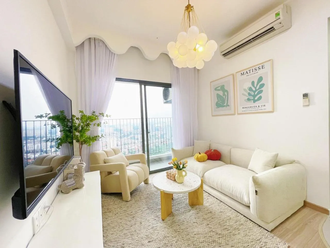 MRT Apartment In Masteri Thao Dien