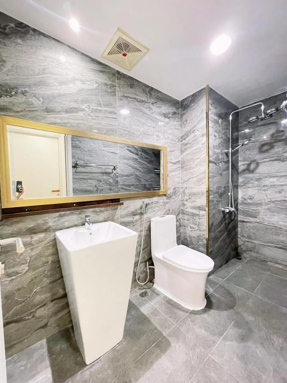 MRT Apartment In Masteri Thao Dien