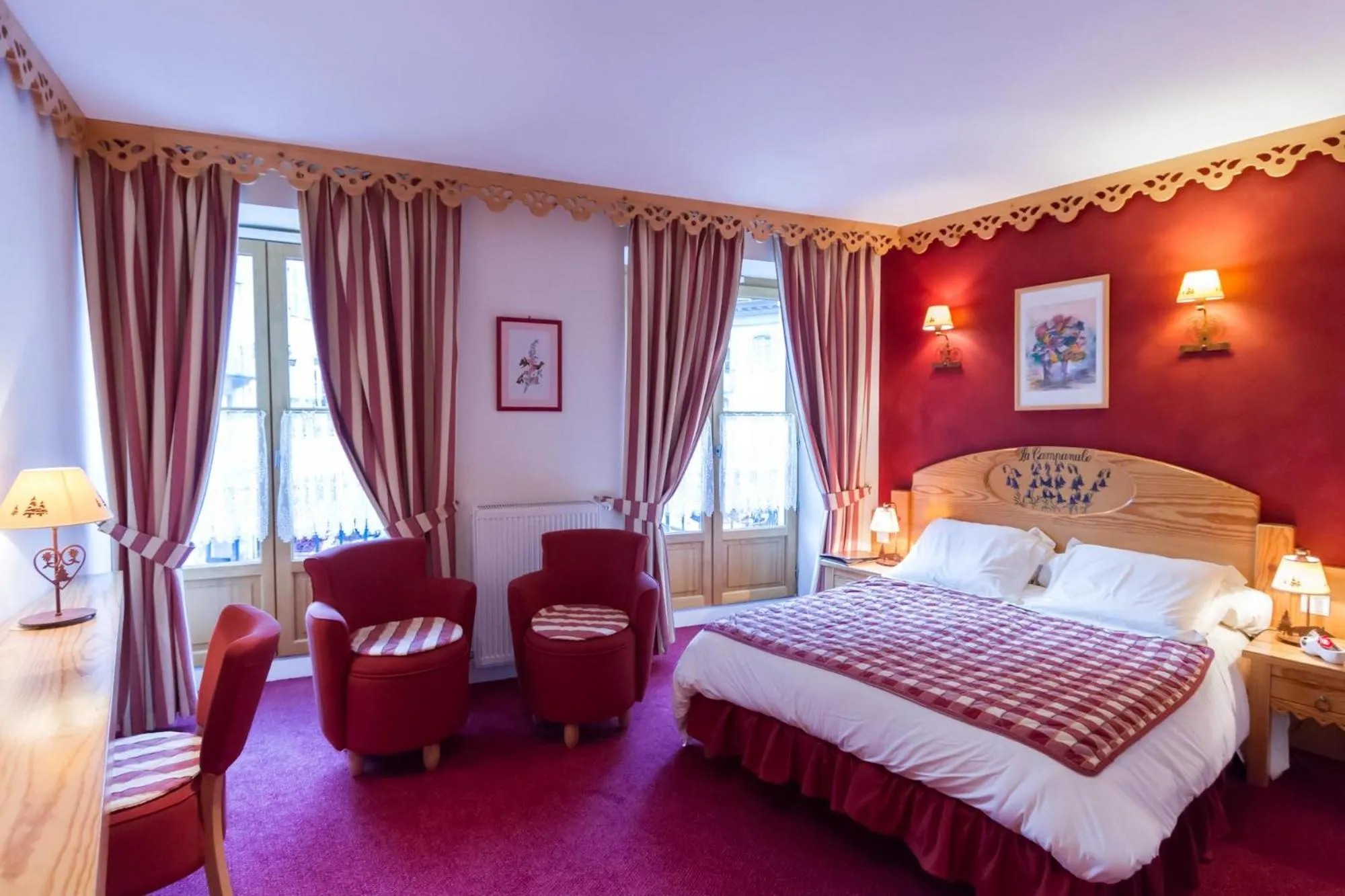 Photo of the whole room, Bed in Hôtel Le Bois Joli
