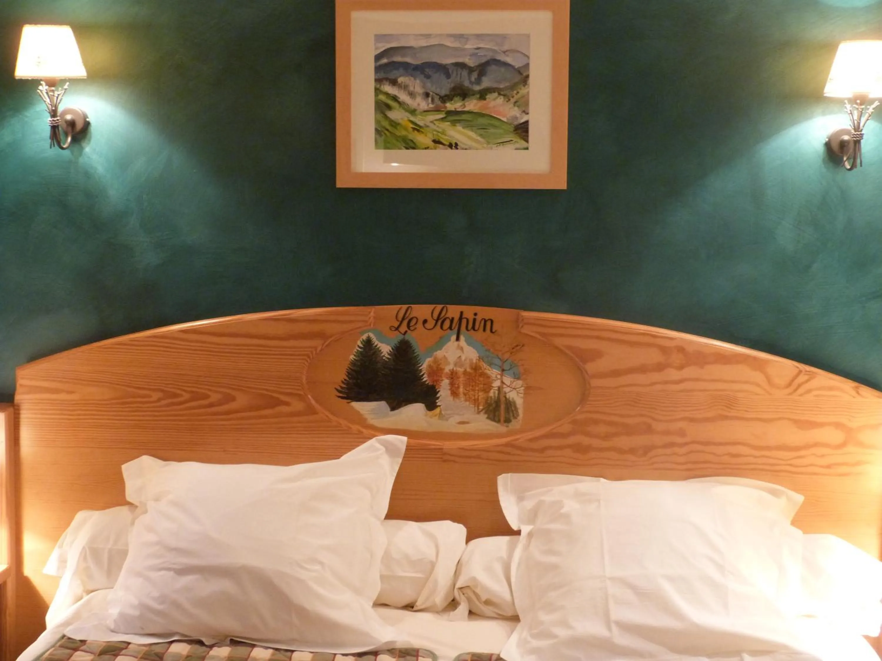 Bedroom, Bed in Hôtel Le Bois Joli