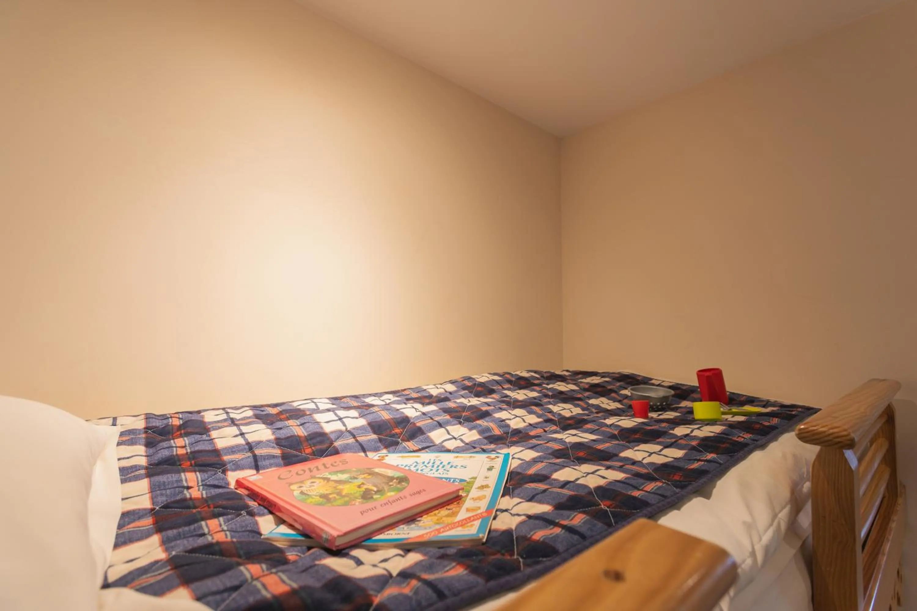 Bedroom, Bed in Hôtel Le Bois Joli