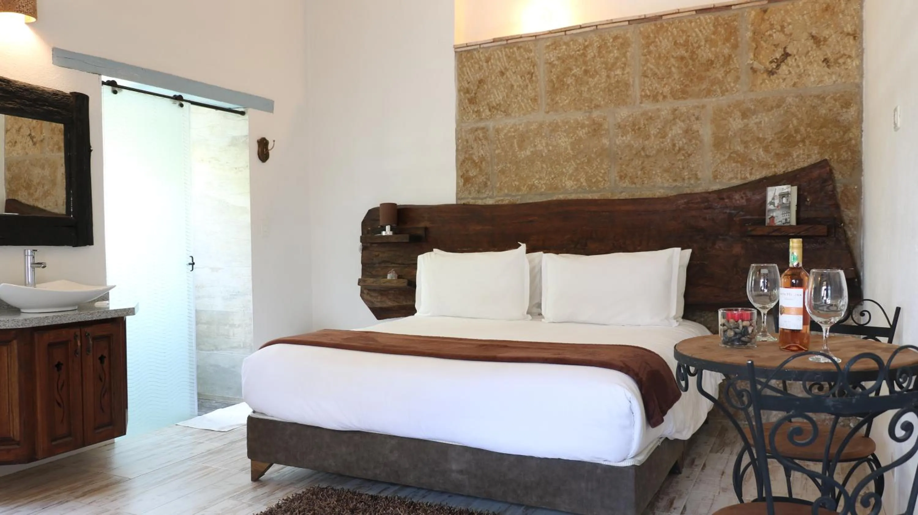 King Room with Spa Bath in HOTEL BOUTIQUE Santa Helena