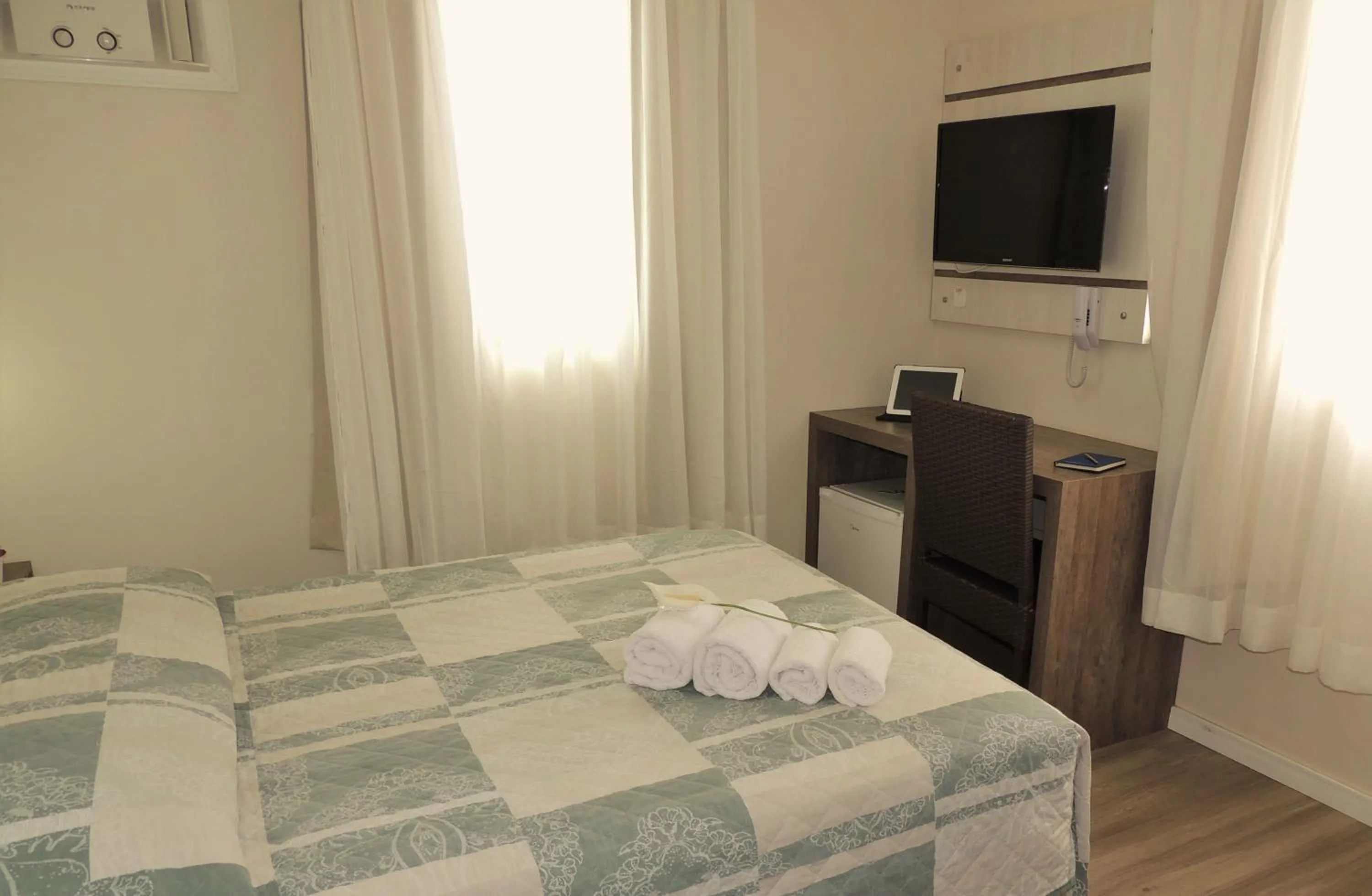 Bedroom, Bed in Pousada Bomar Bombinhas