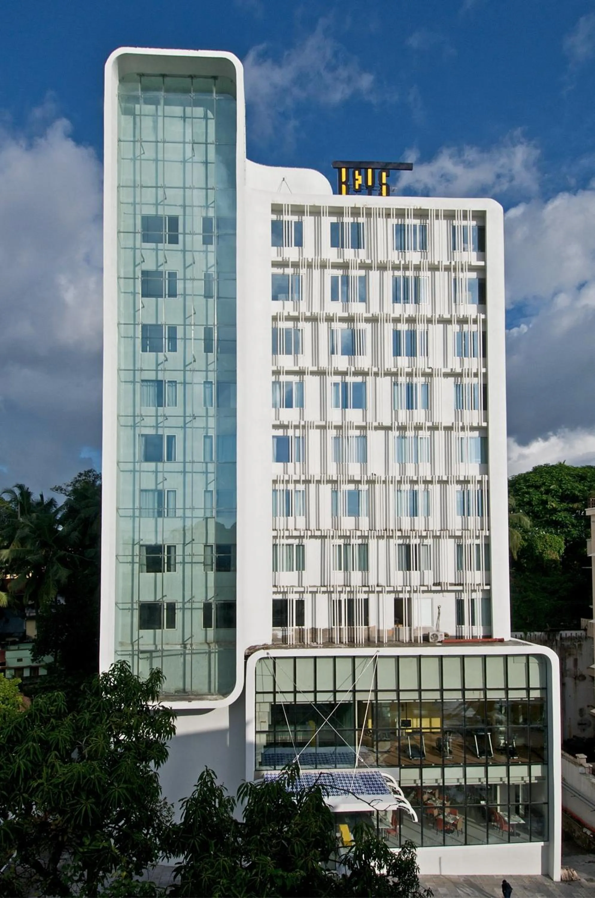 Facade/entrance in Keys Select by Lemon Tree Hotels, Thiruvananthapuram