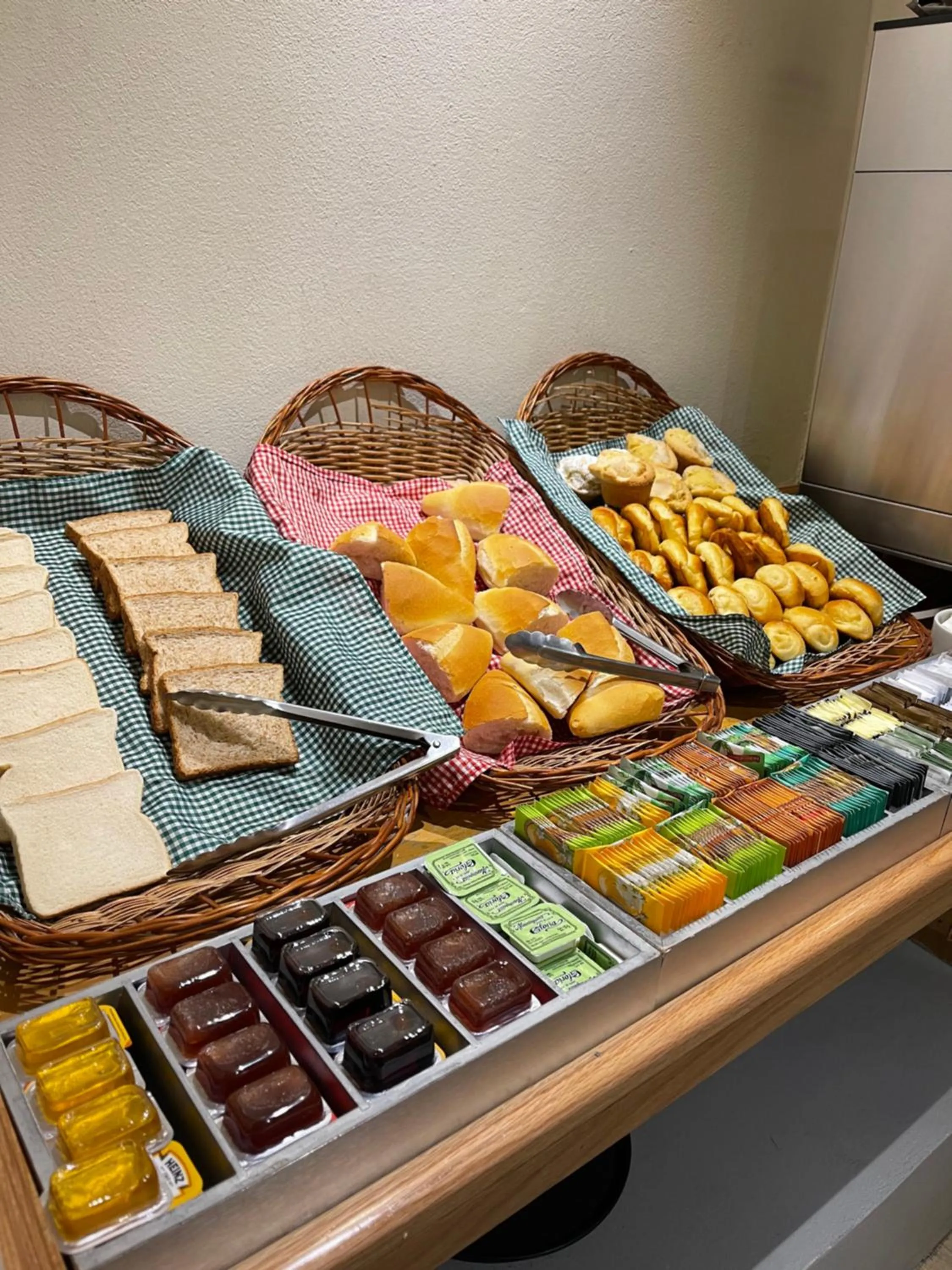 Buffet breakfast in Hotel Catedral