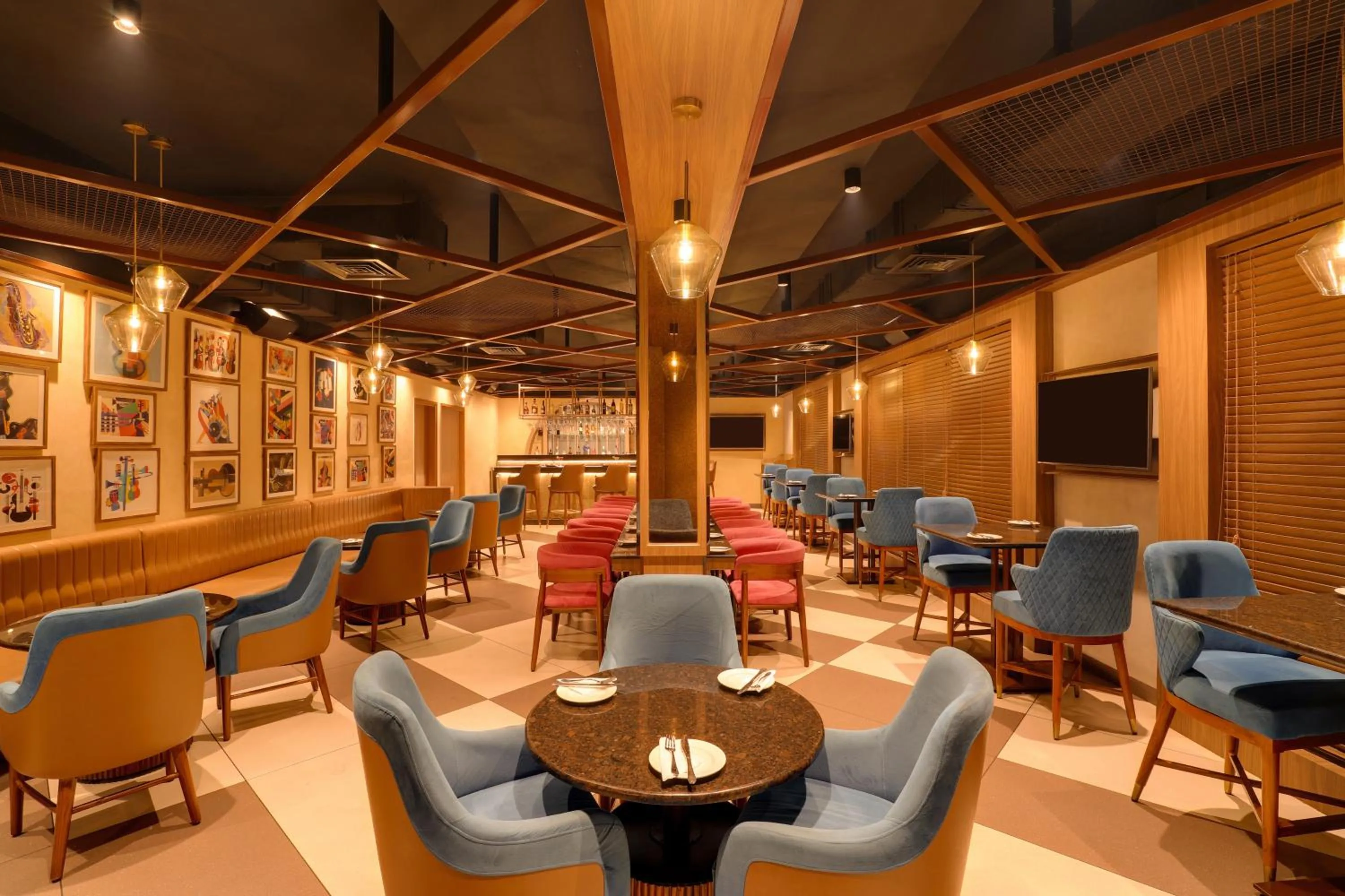 Lounge or bar in Keys Prima by Lemon Tree Hotels, Katti-Ma, Chennai