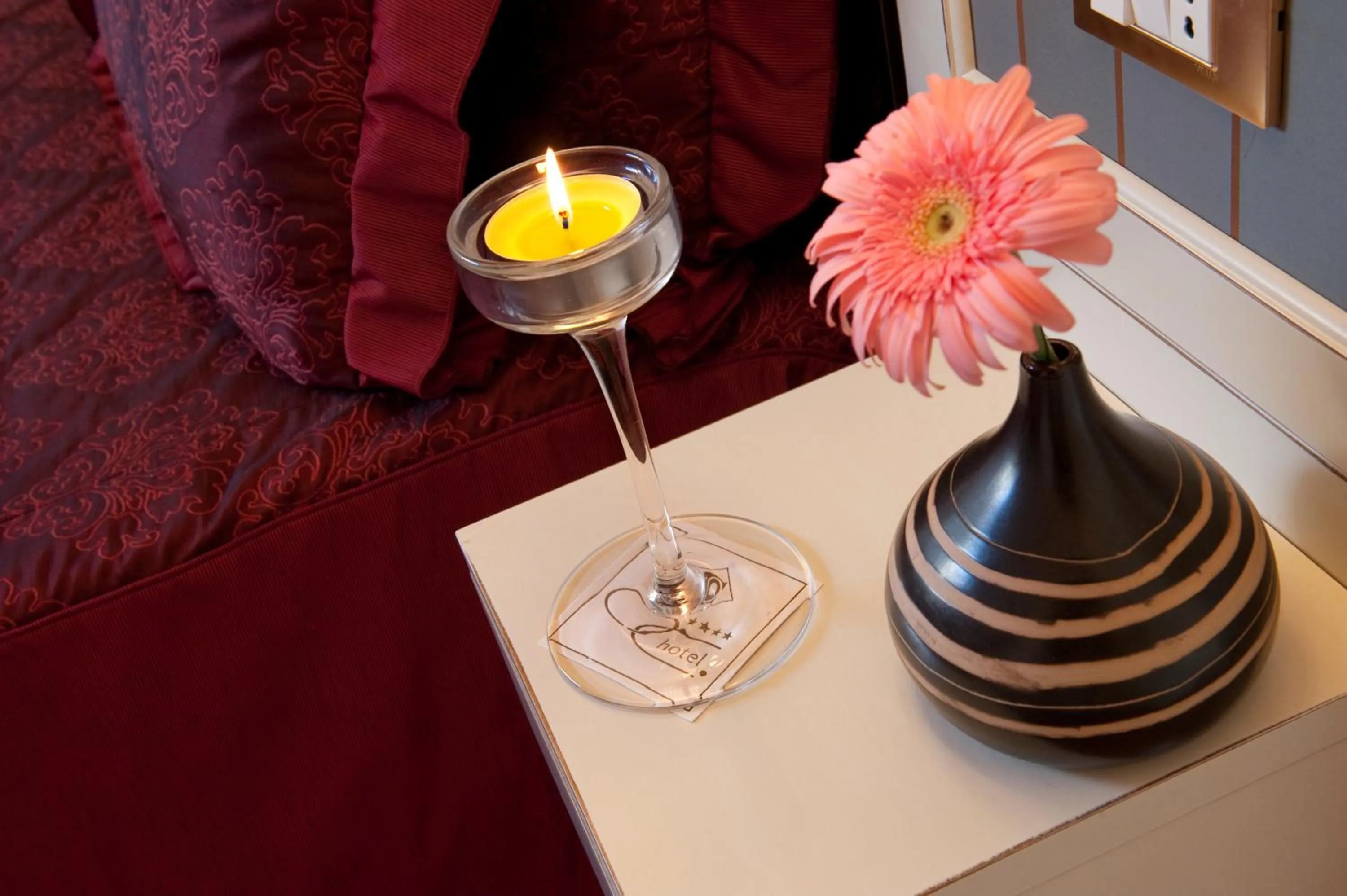 Decorative detail in OC Hotel