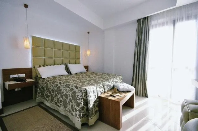 Photo of the whole room, Bed in OC Hotel