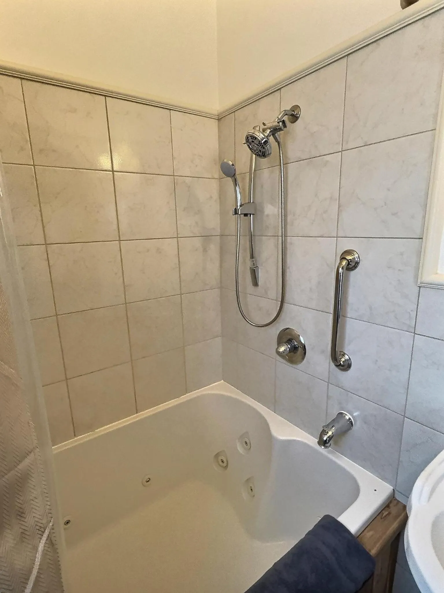 Historic Sion Bass Guest House