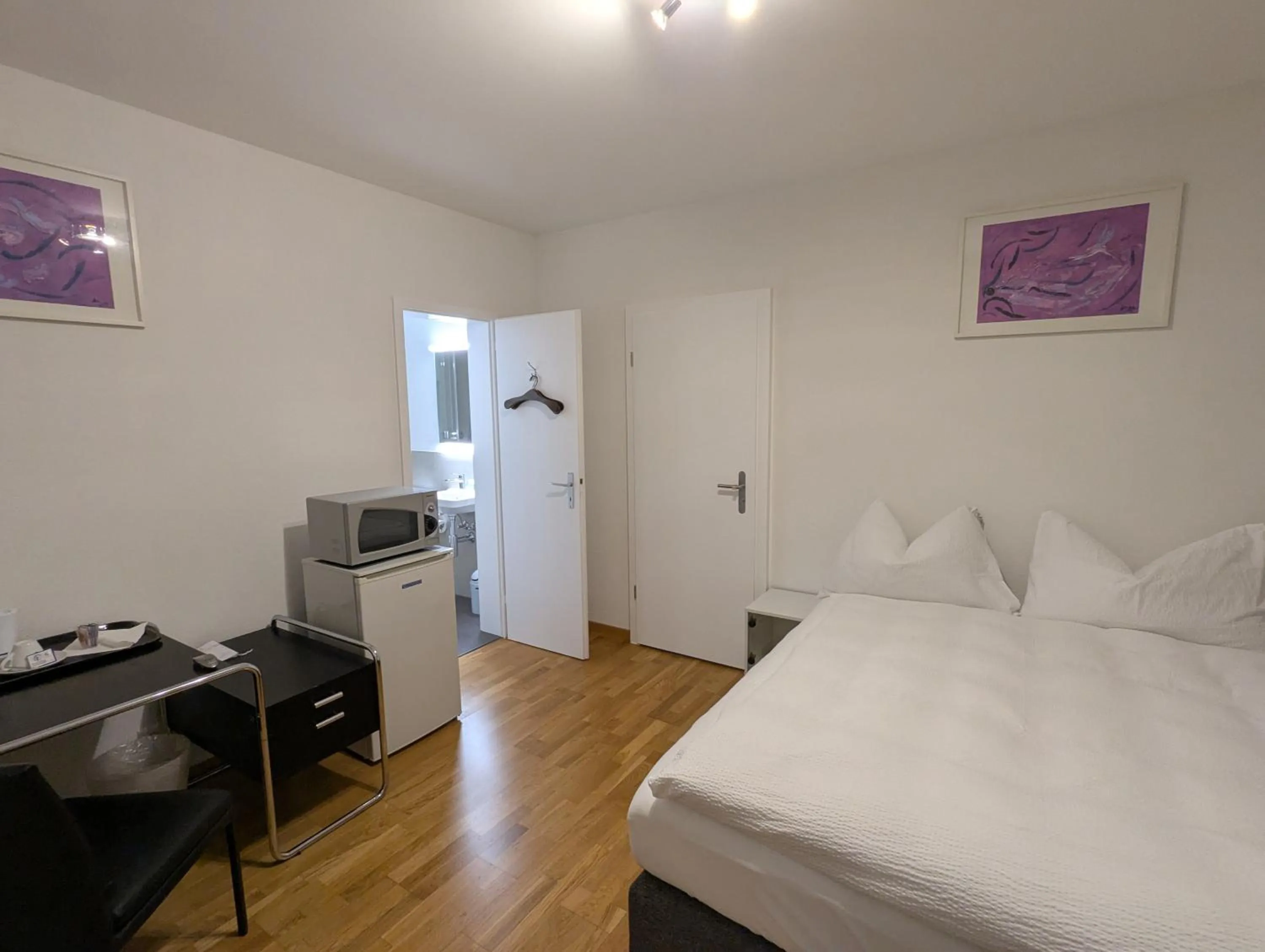 Photo of the whole room, Bed in Hotel Eremitage