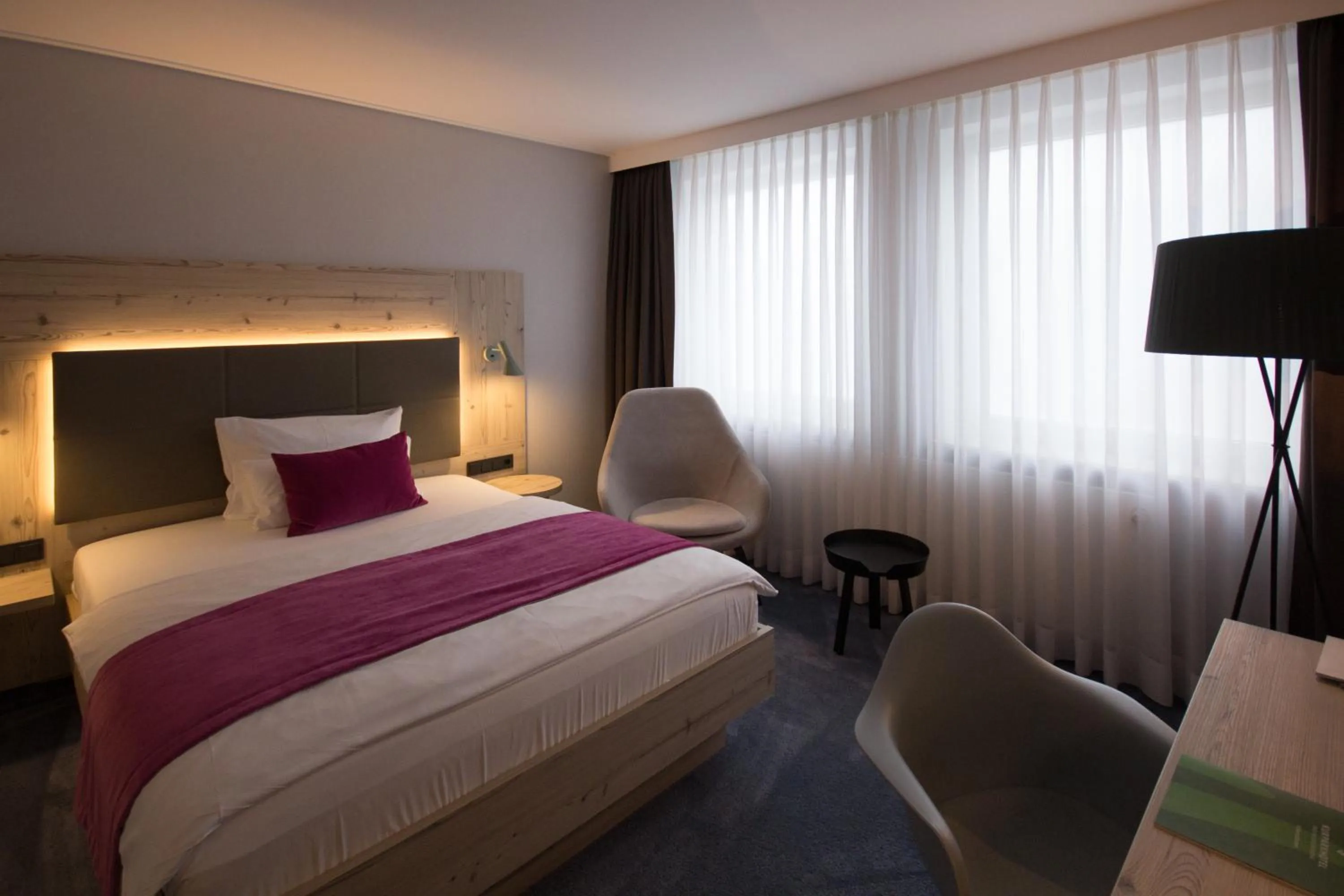 Photo of the whole room, Bed in FischerS