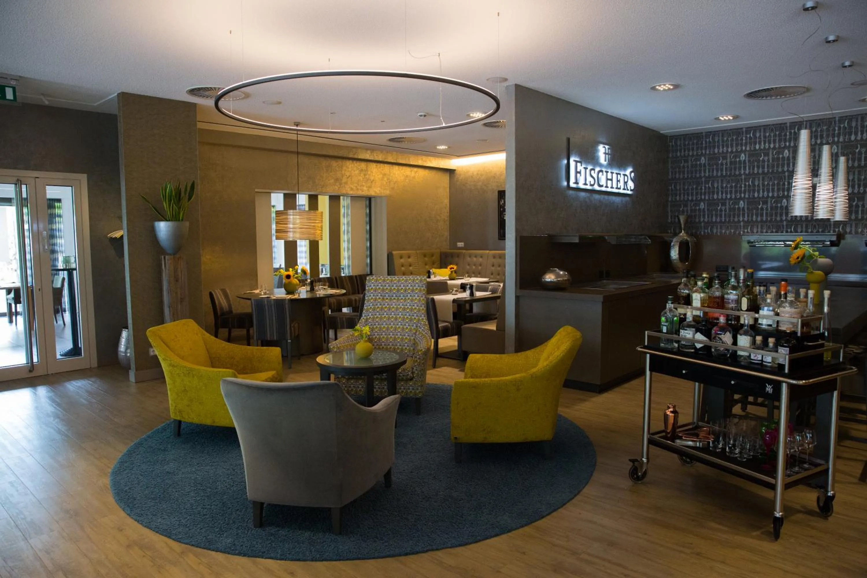 Restaurant/places to eat in FischerS