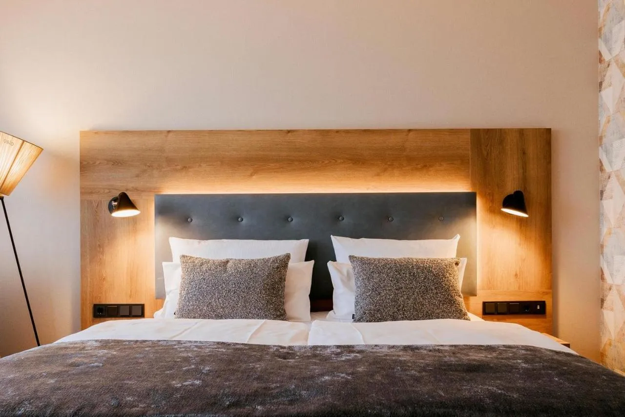 Photo of the whole room, Bed in FischerS