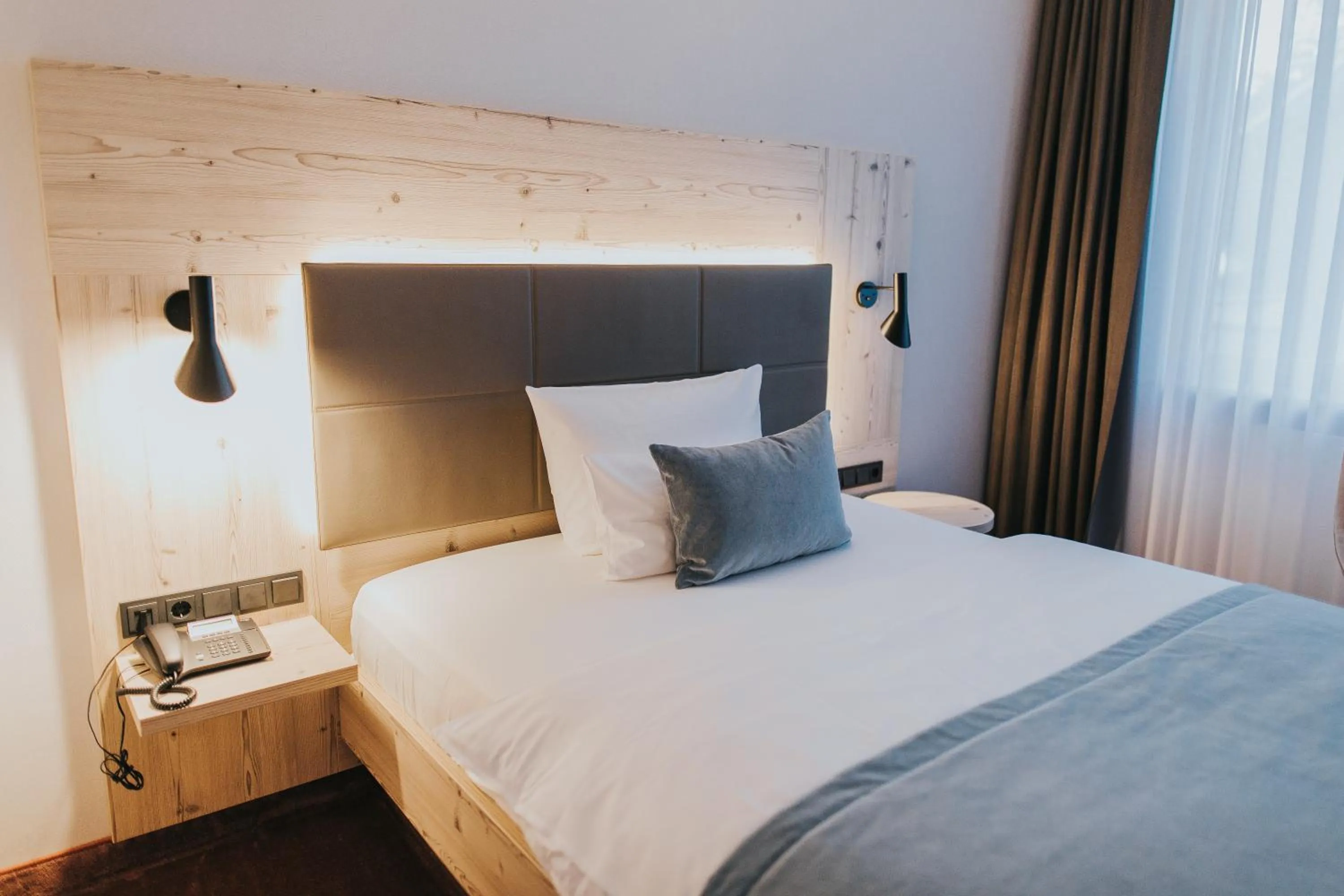 Photo of the whole room, Bed in FischerS