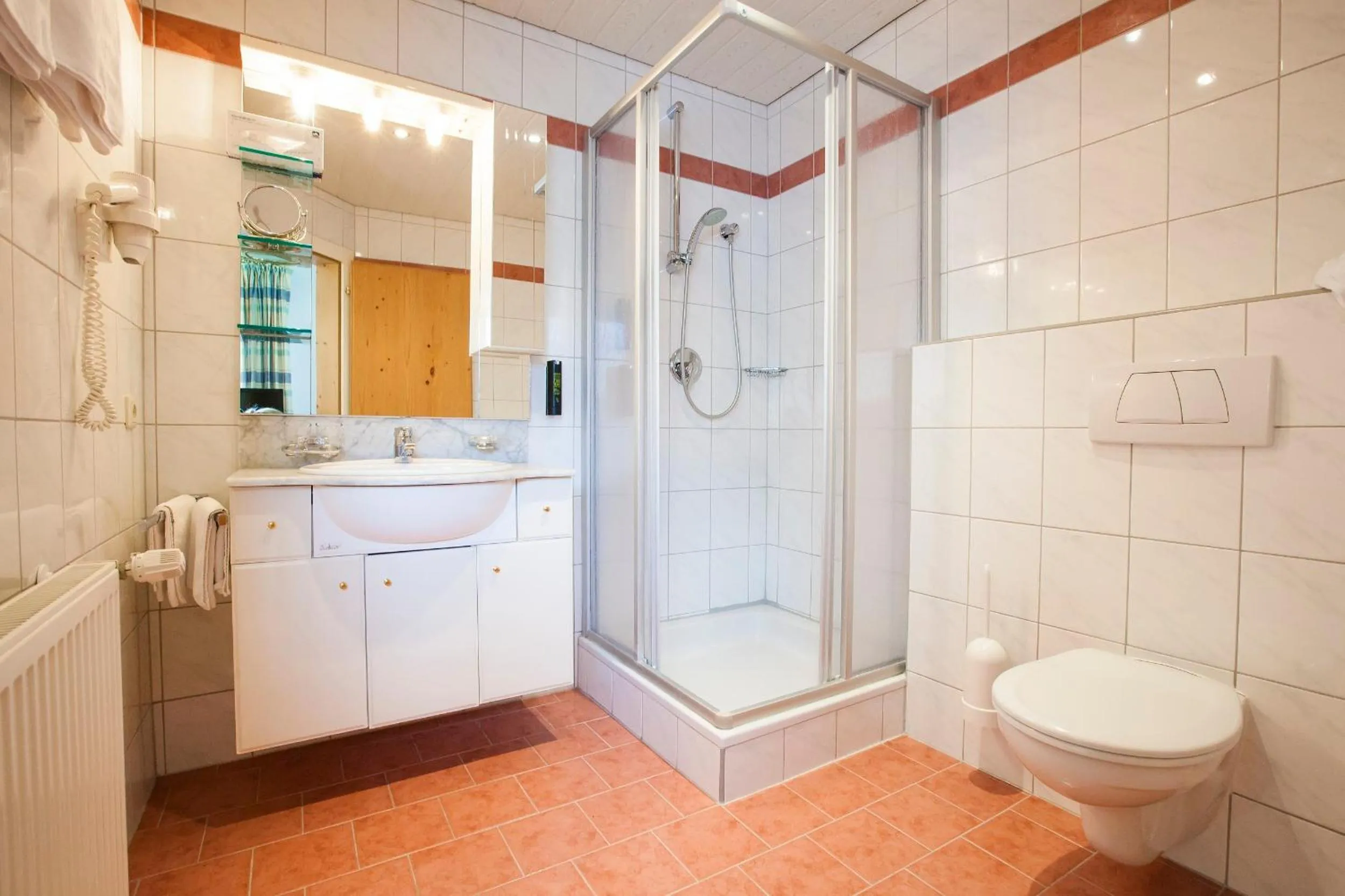 Bathroom in Hotel & Appartements Alpenresidenz Viktoria