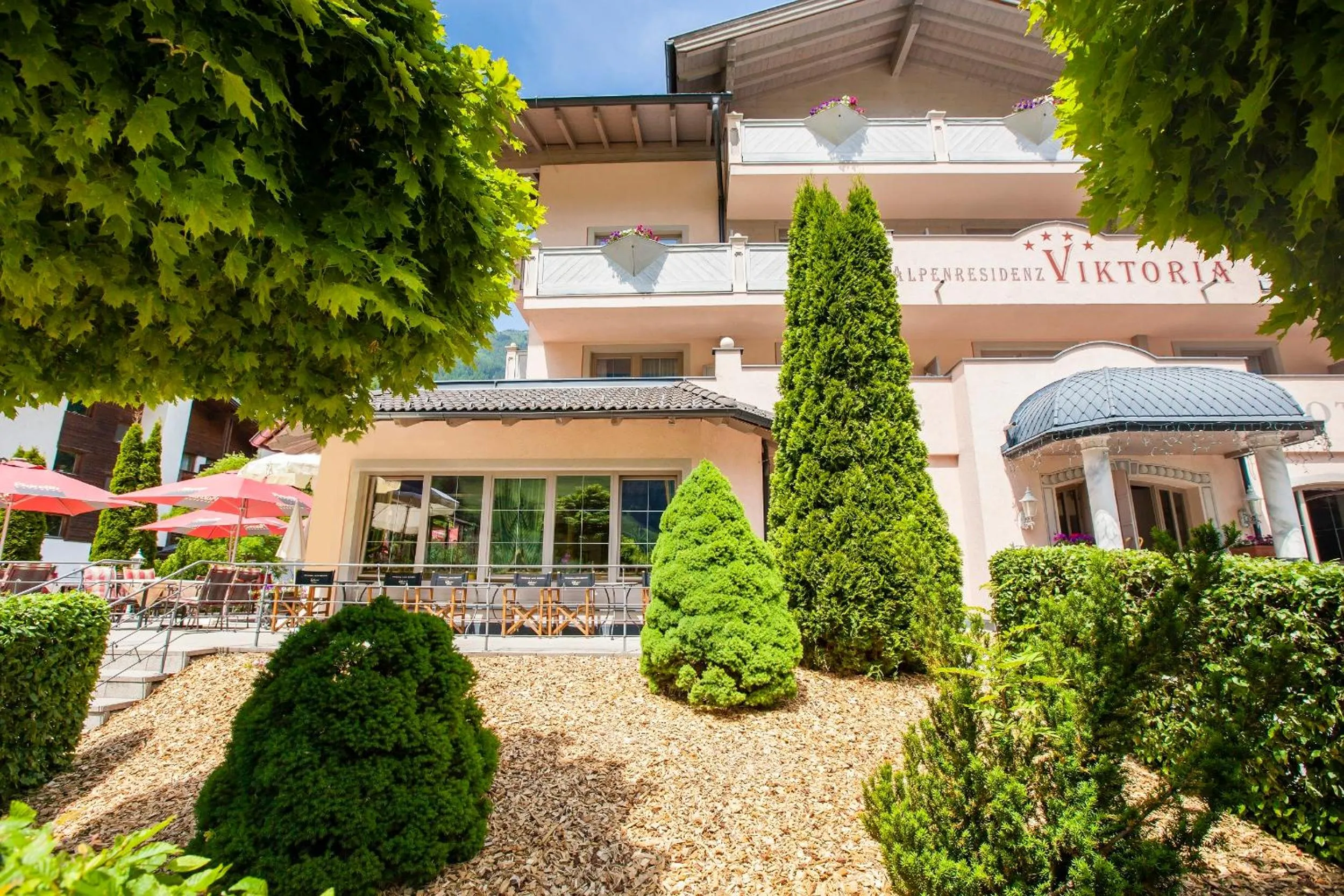 Facade/entrance in Hotel & Appartements Alpenresidenz Viktoria