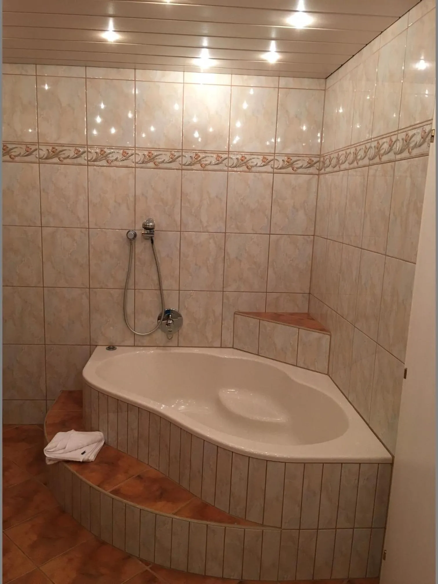 Bathroom in Hotel & Appartements Alpenresidenz Viktoria