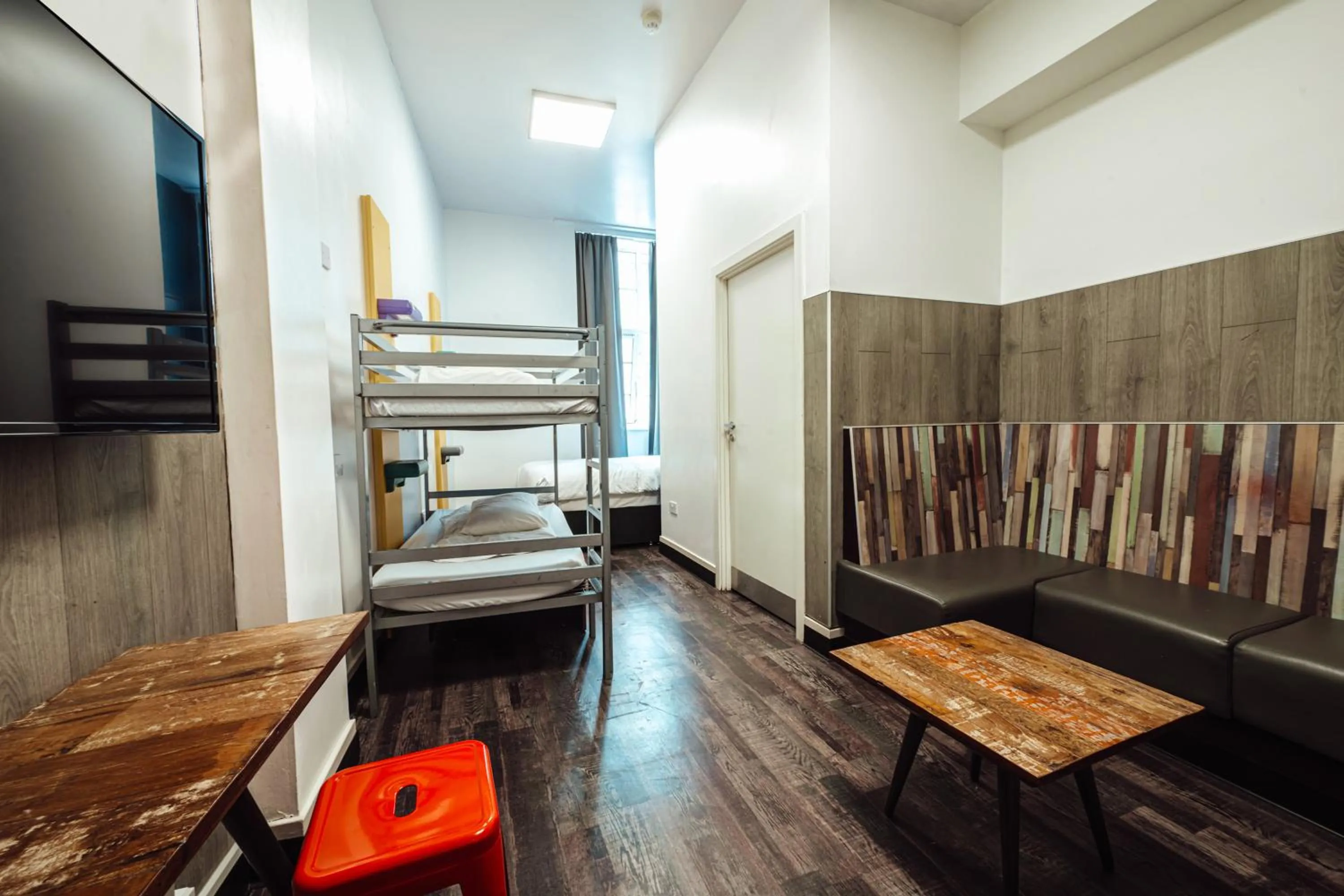 TV and multimedia, Bed in Kabannas Newcastle