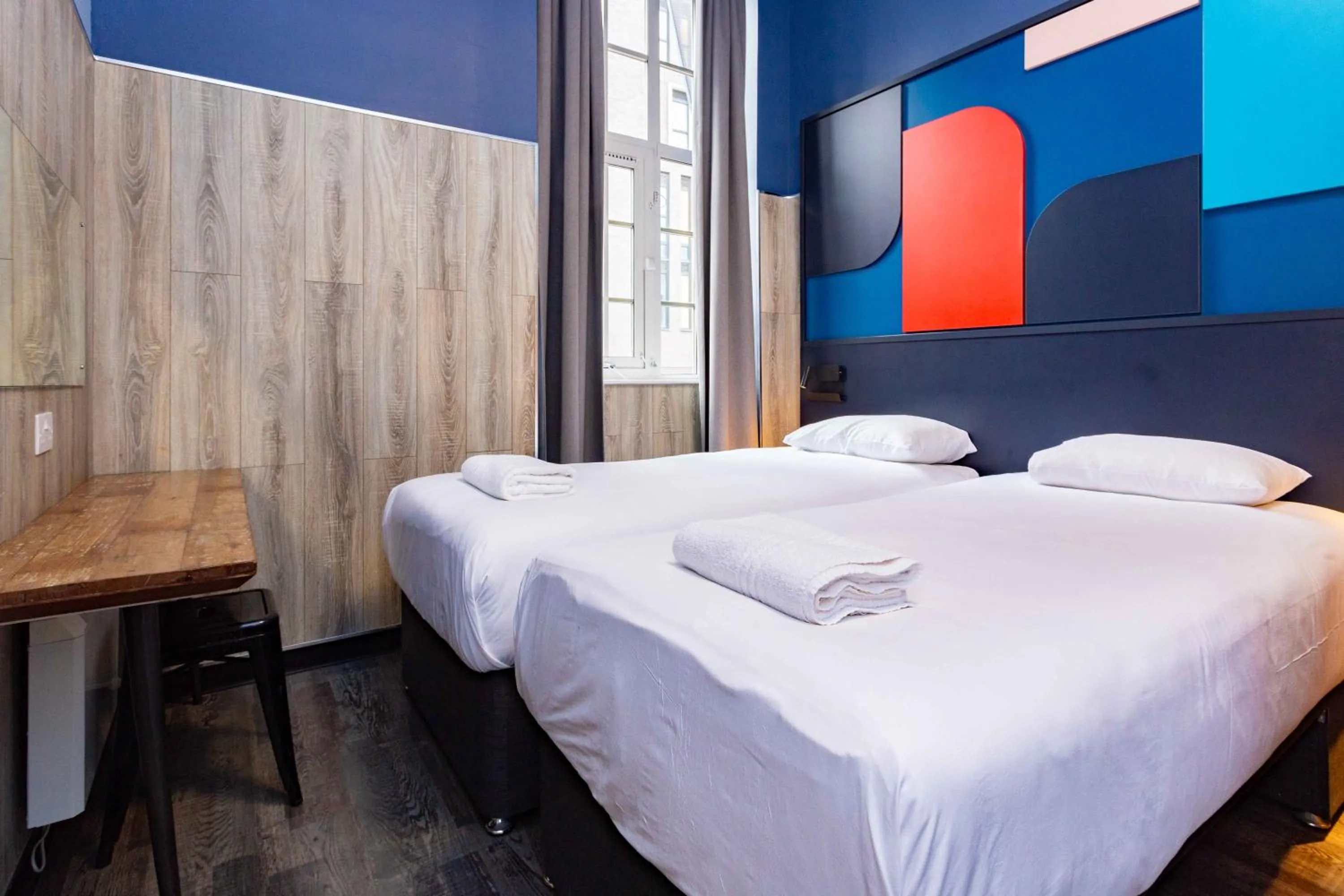 Photo of the whole room, Bed in Kabannas Newcastle