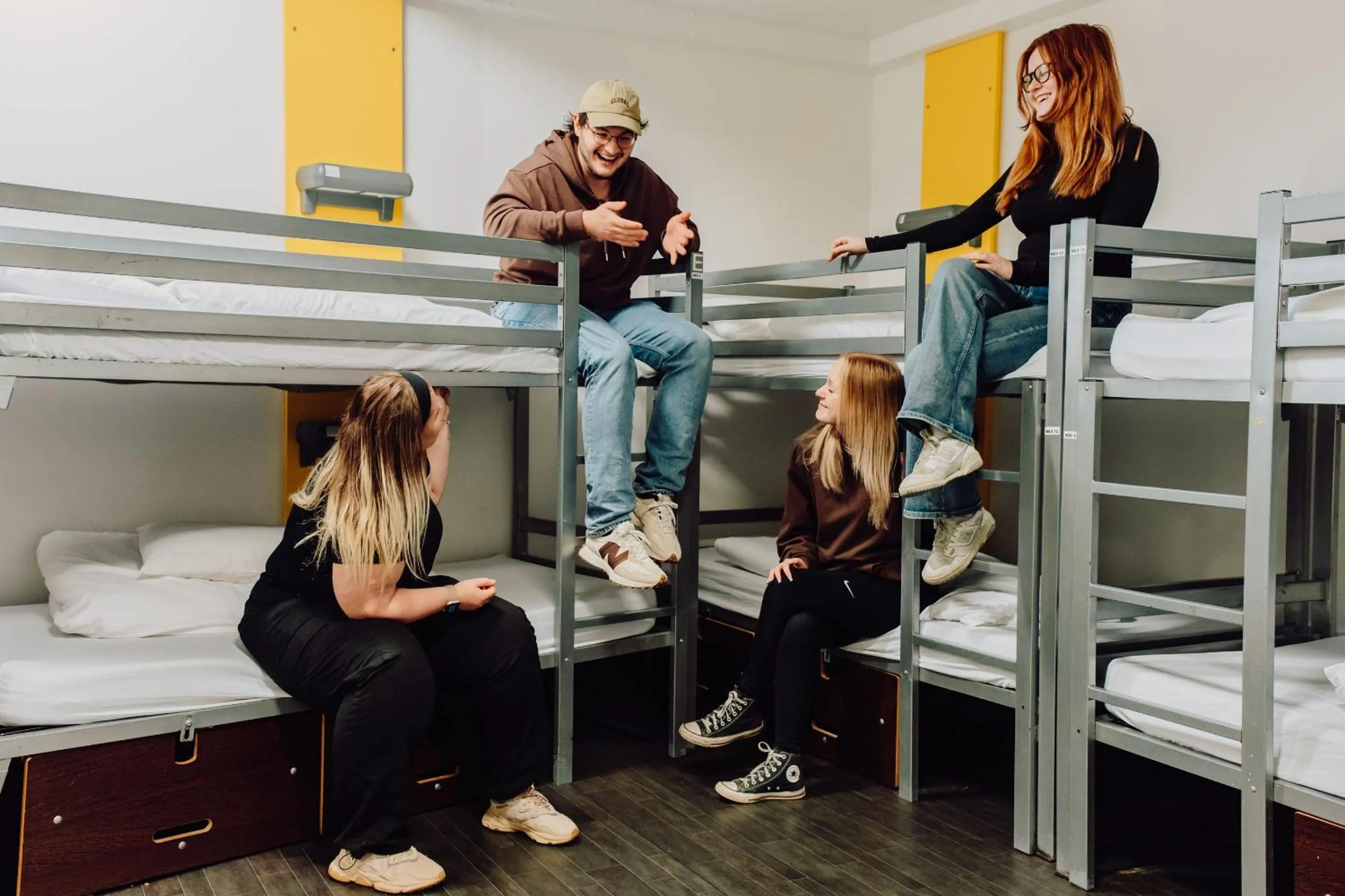 group of guests, Bed in Kabannas Newcastle