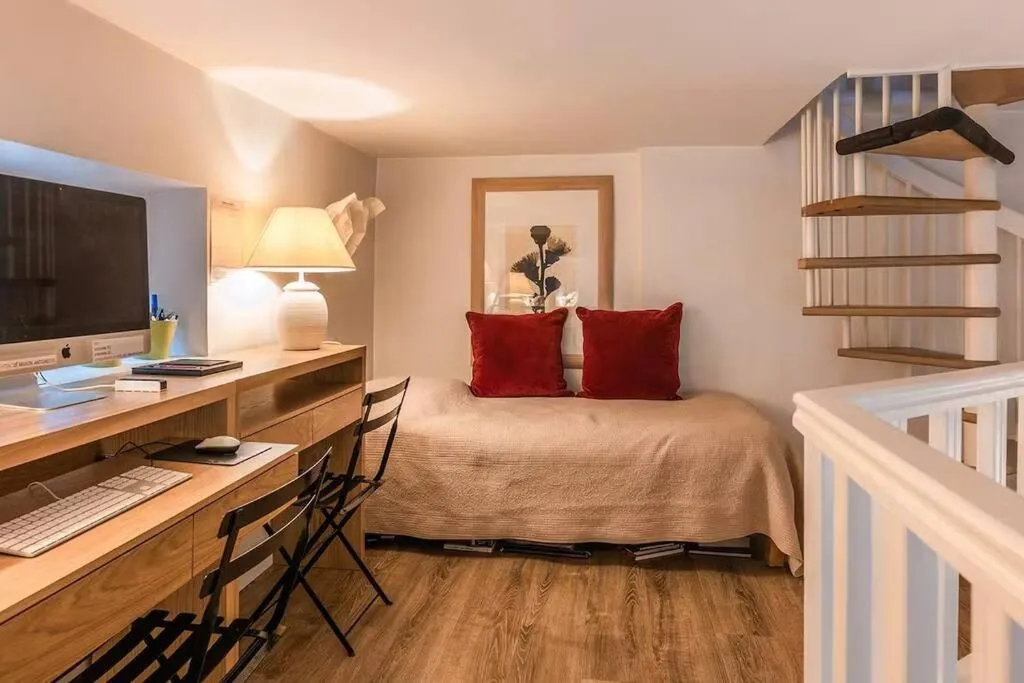 Bed in Maison Nomade Paris - MaisonNomadeChic