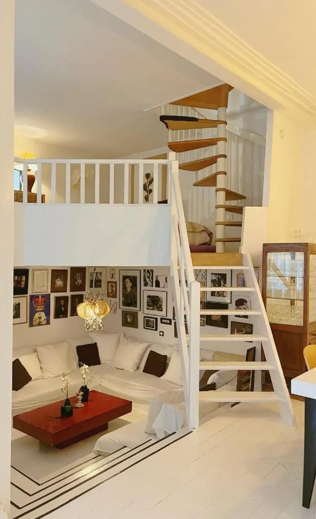 Living room in Maison Nomade Paris - MaisonNomadeChic
