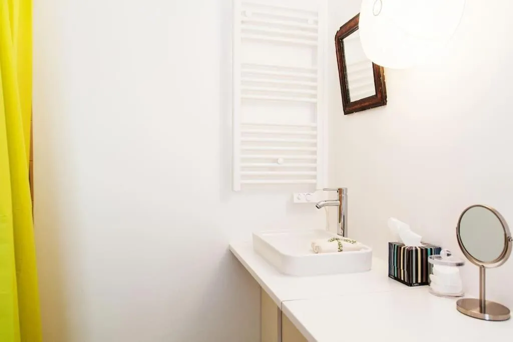 Bathroom in Maison Nomade Paris - MaisonNomadeChic