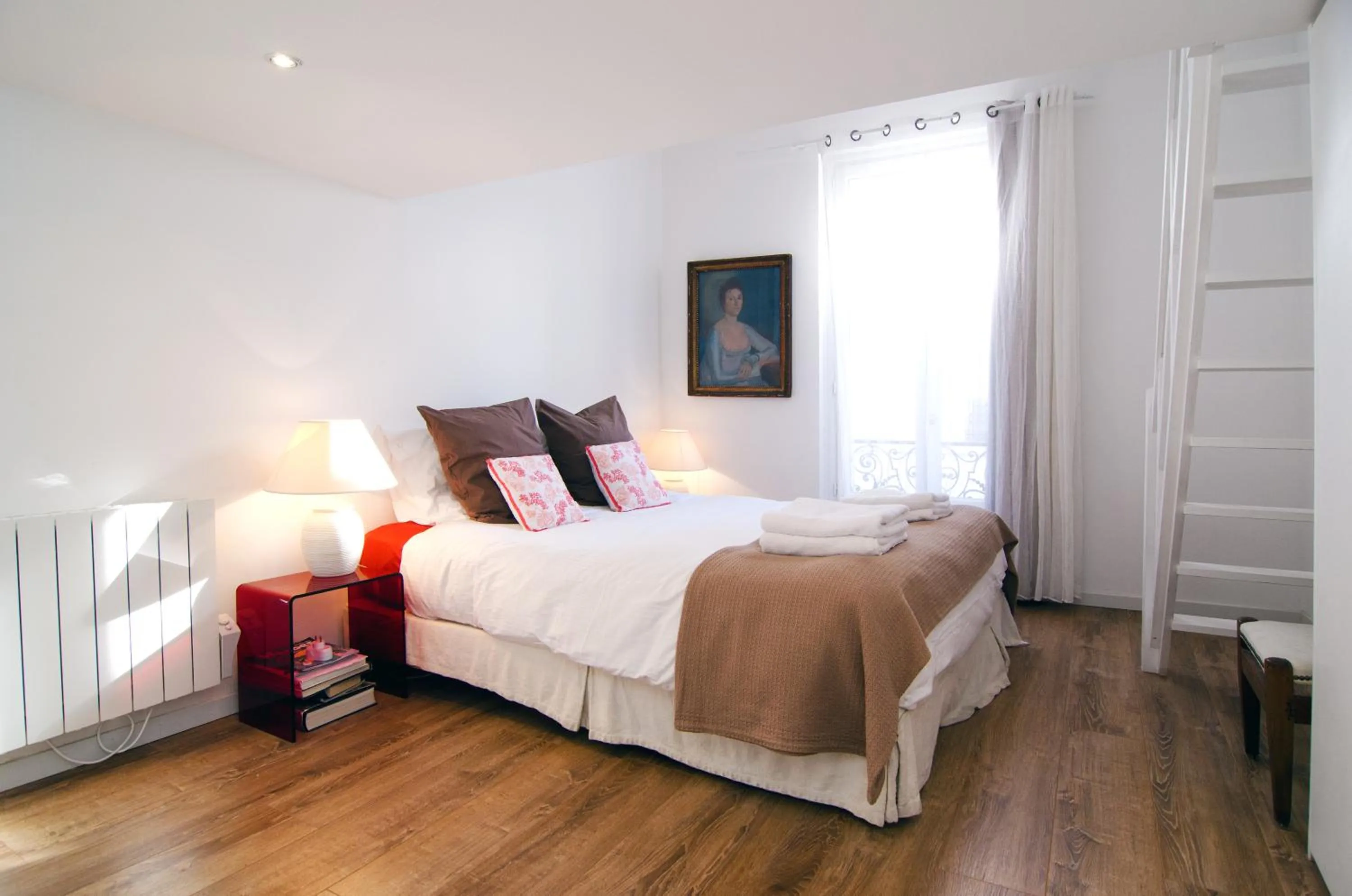 Bed in Maison Nomade Paris - MaisonNomadeChic