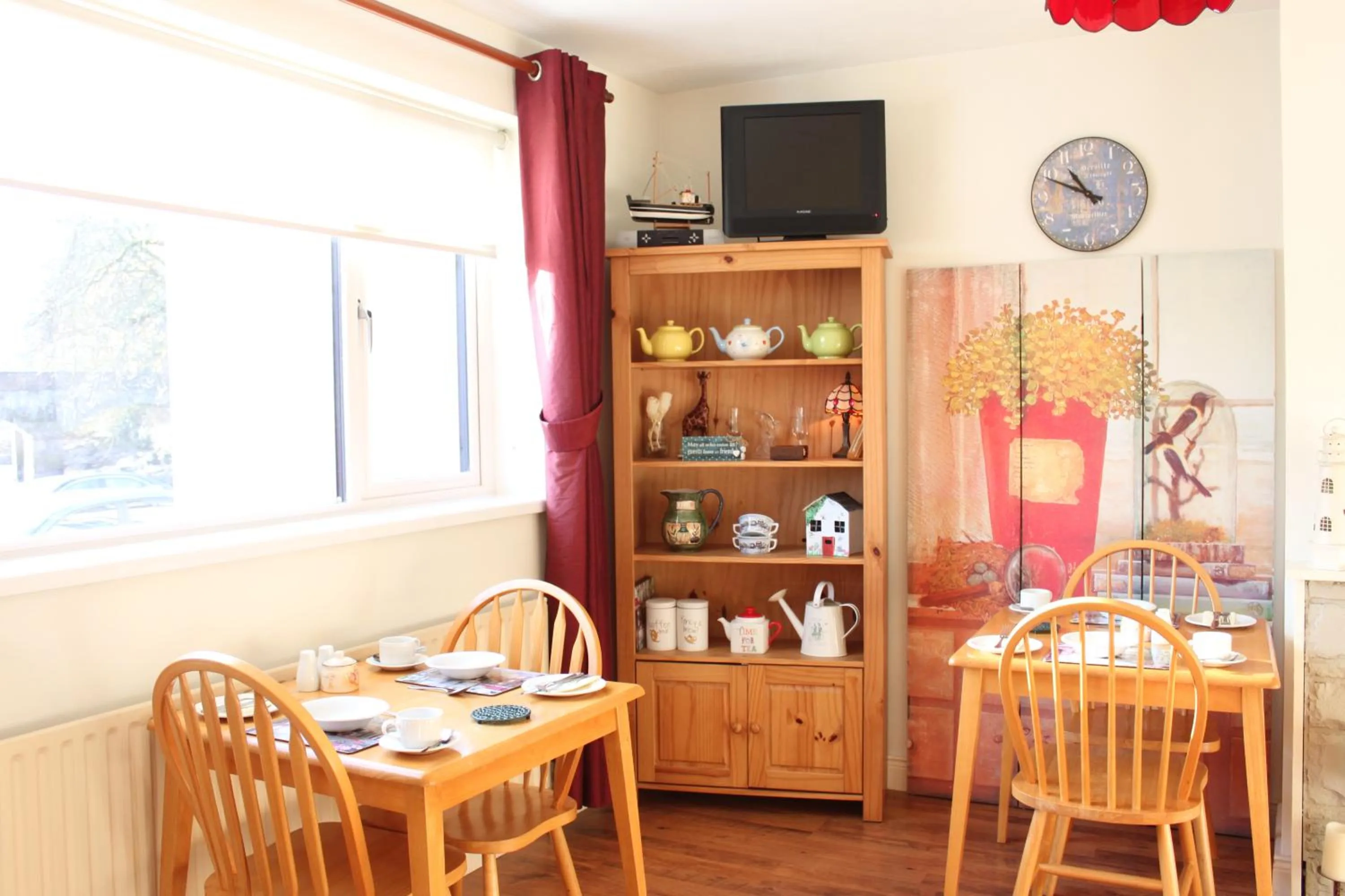 Dining area in The Bridges Bed and Breakfast