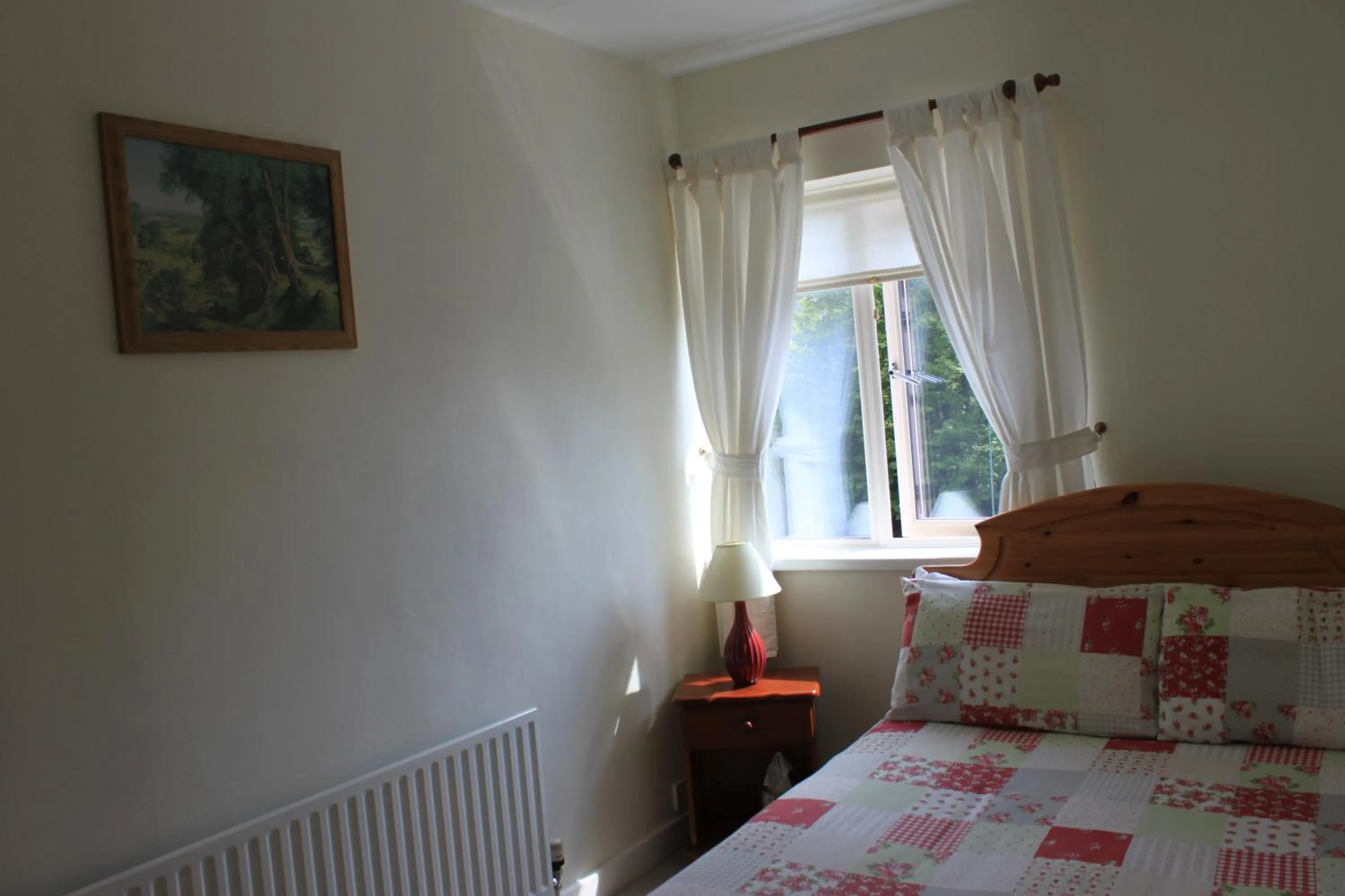 Bed in The Bridges Bed and Breakfast