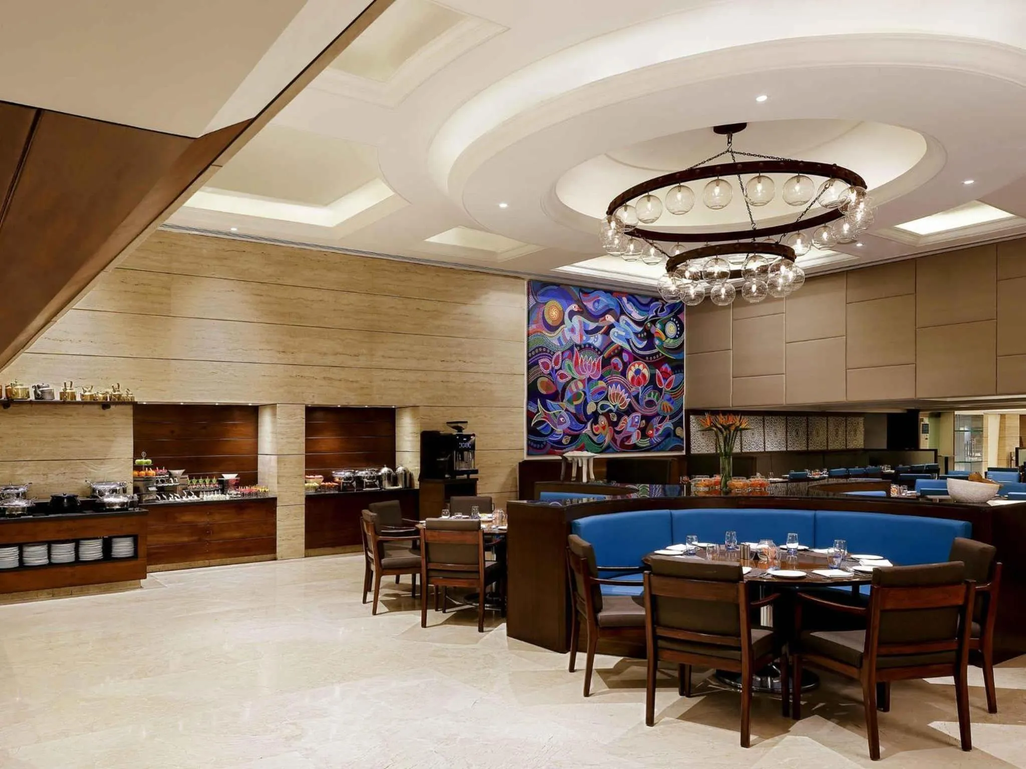 Restaurant/places to eat in Grand Mercure Vadodara Surya Palace