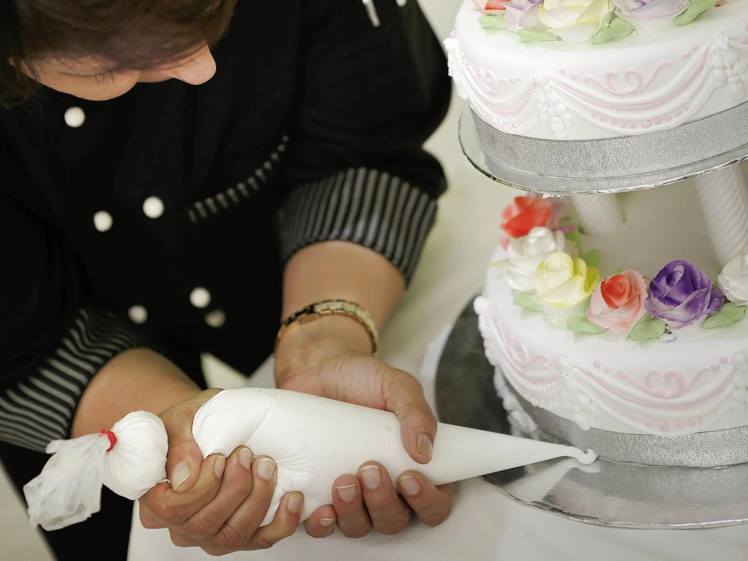 Restaurant/places to eat in Grand Mercure Vadodara Surya Palace