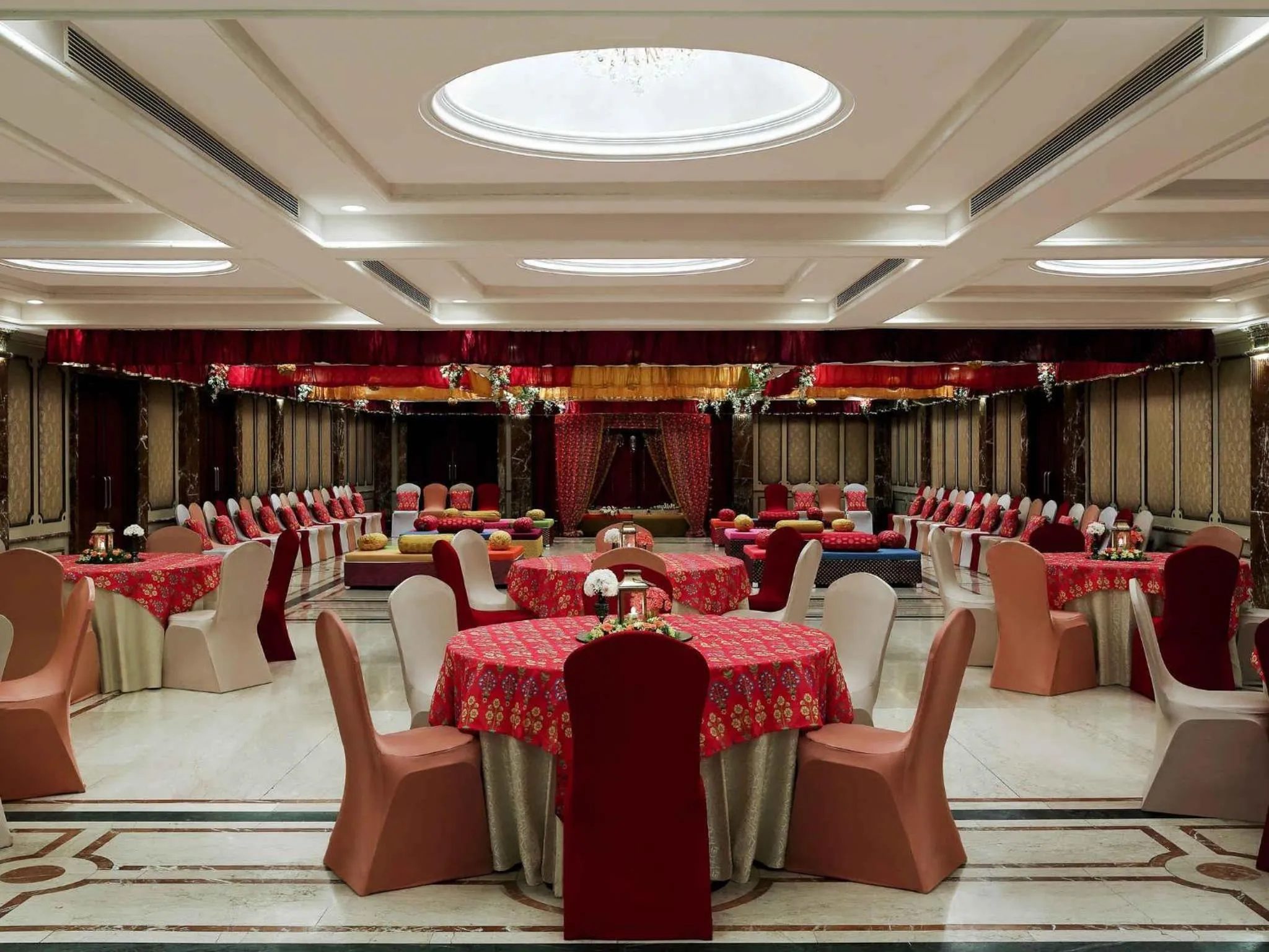 wedding in Grand Mercure Vadodara Surya Palace