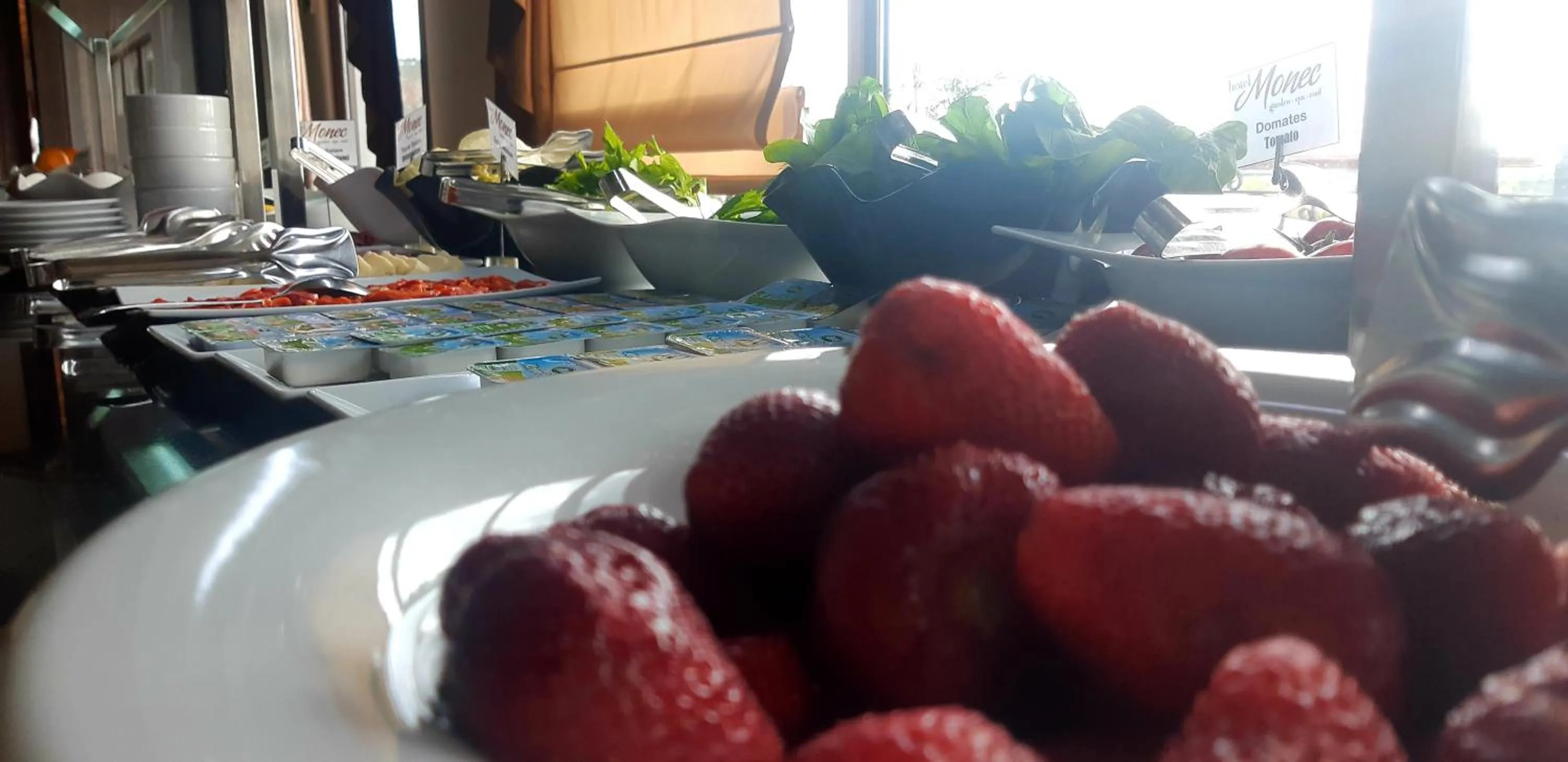 Breakfast in Hotel Monec