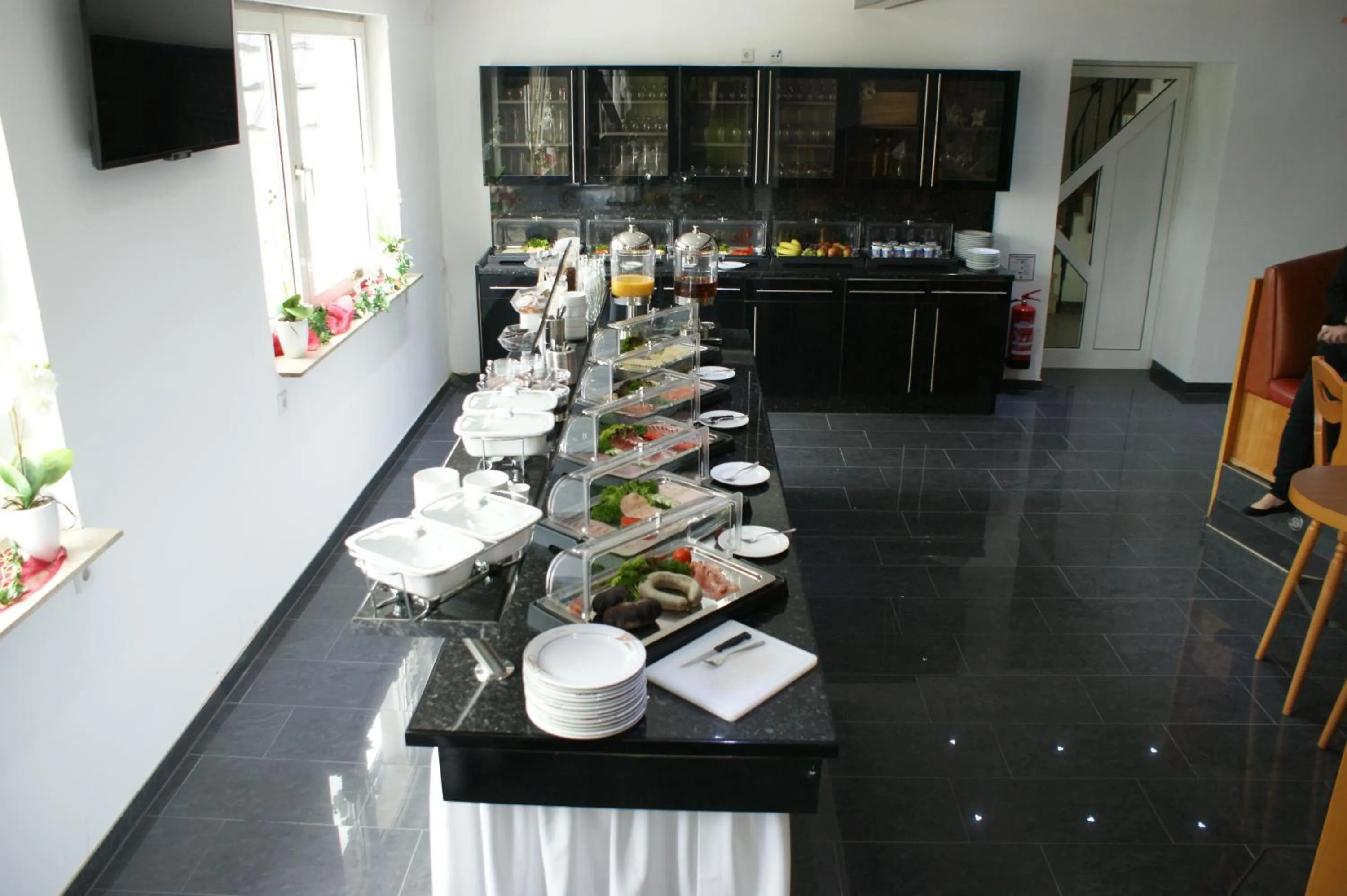 Food in Hotel am Rosenplatz,24 Stunden Check in, Küche, kostenfreie Parkplätze