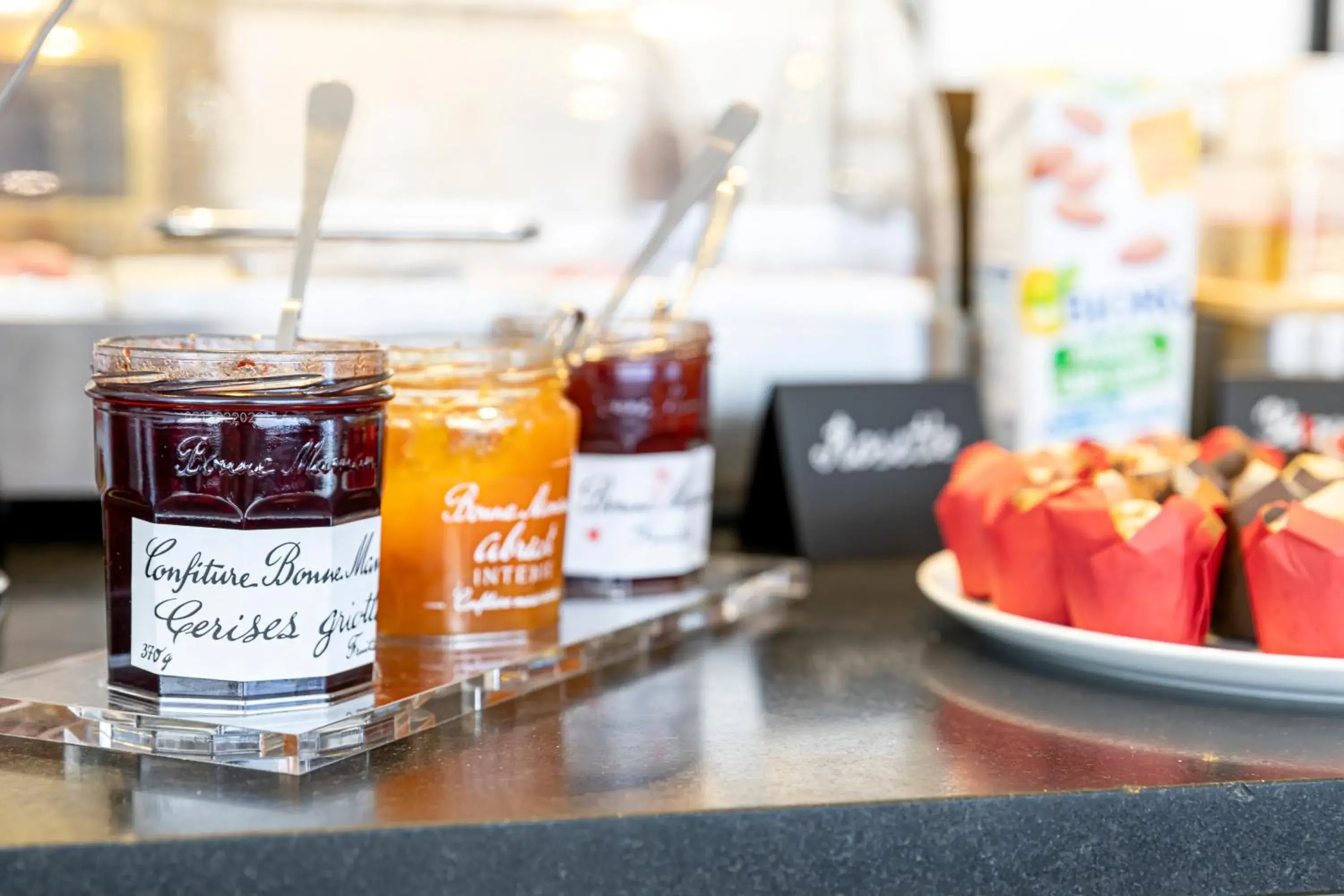 Breakfast in Gardette Park Hotel Breakfast in Gardette Park Hotel