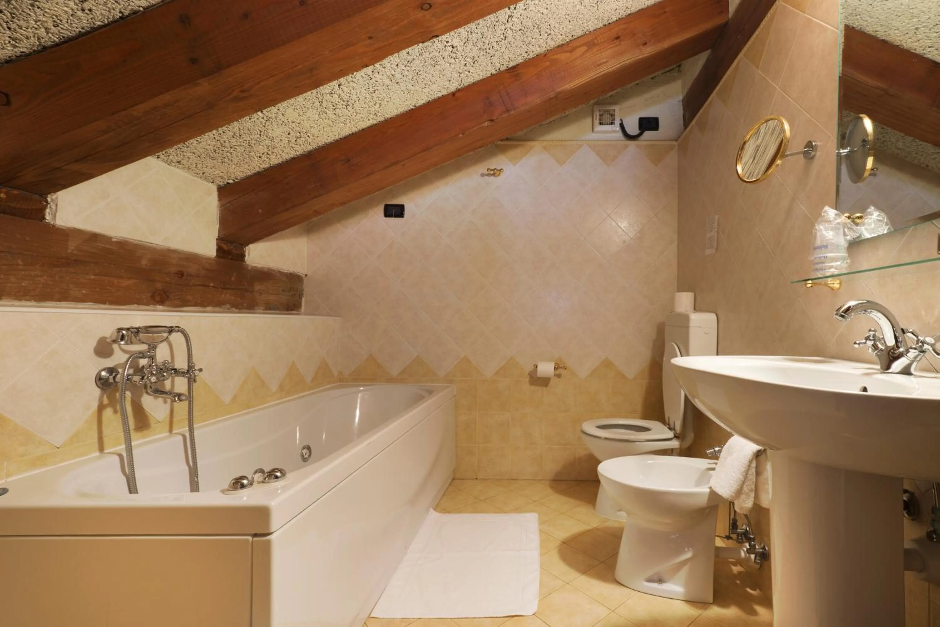 Bathroom in Hotel Cà Fiore